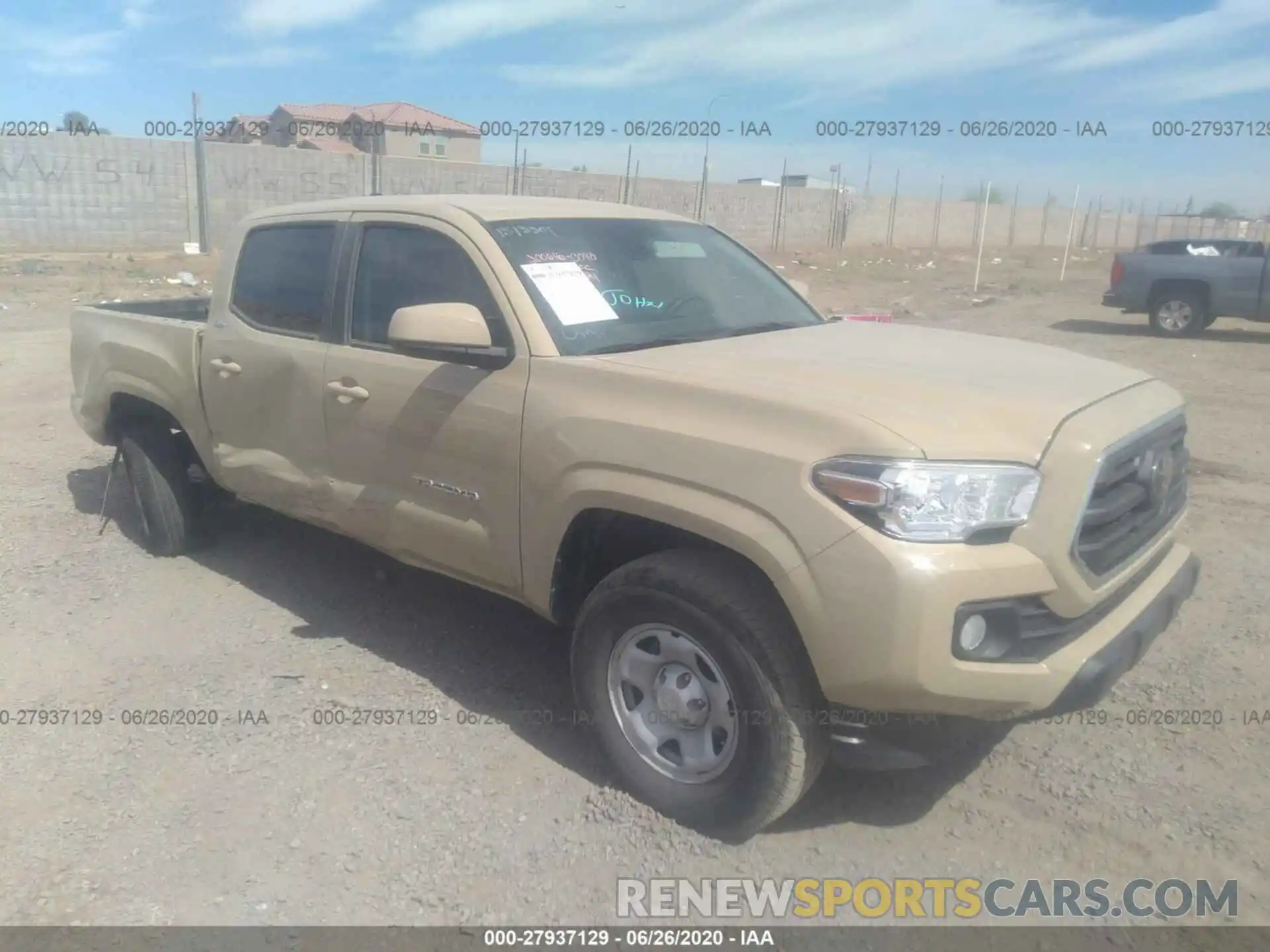 1 Photograph of a damaged car 5TFAX5GN5KX148332 TOYOTA TACOMA 2WD 2019