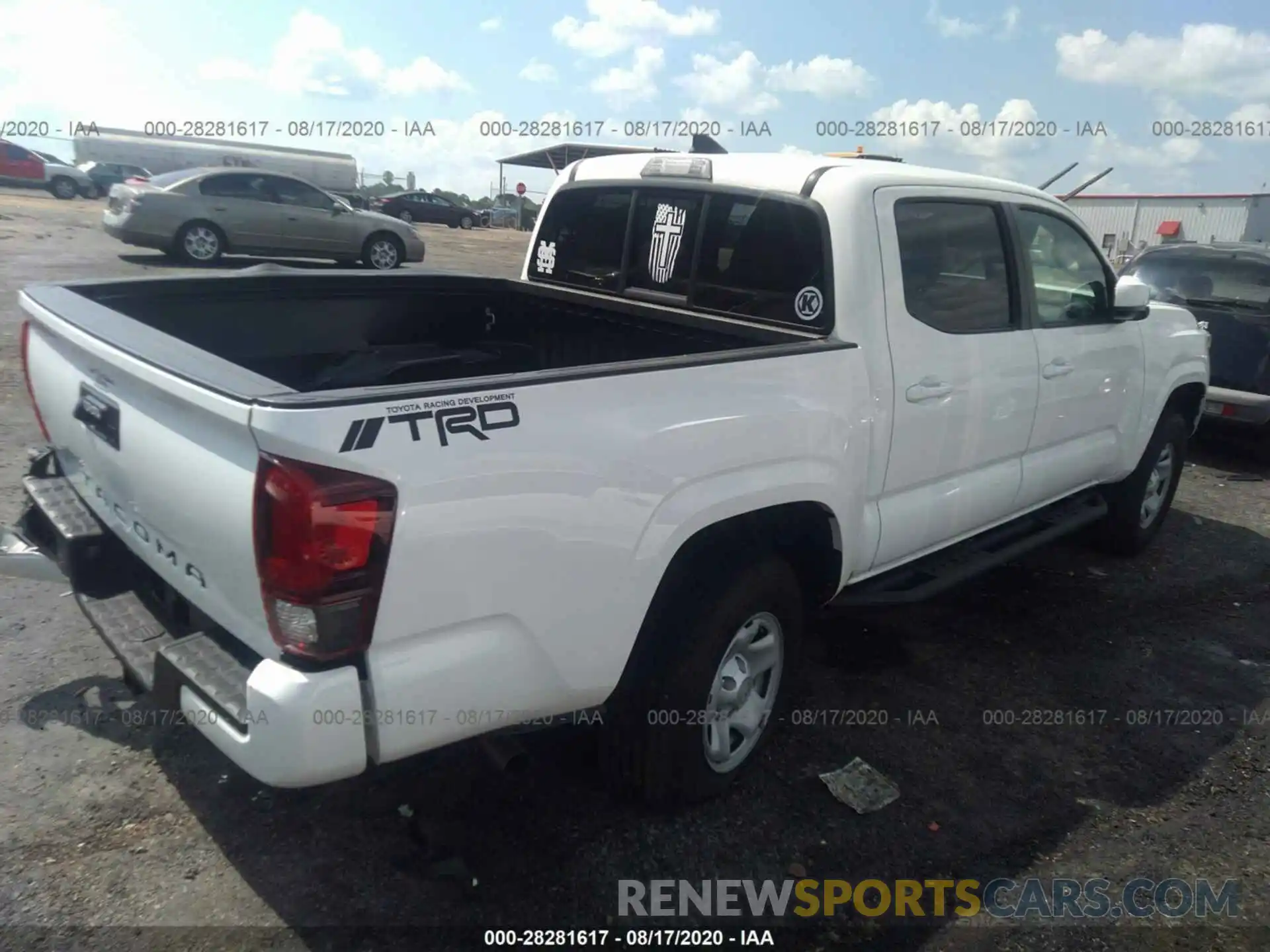 4 Photograph of a damaged car 5TFAX5GN5KX148721 TOYOTA TACOMA 2WD 2019