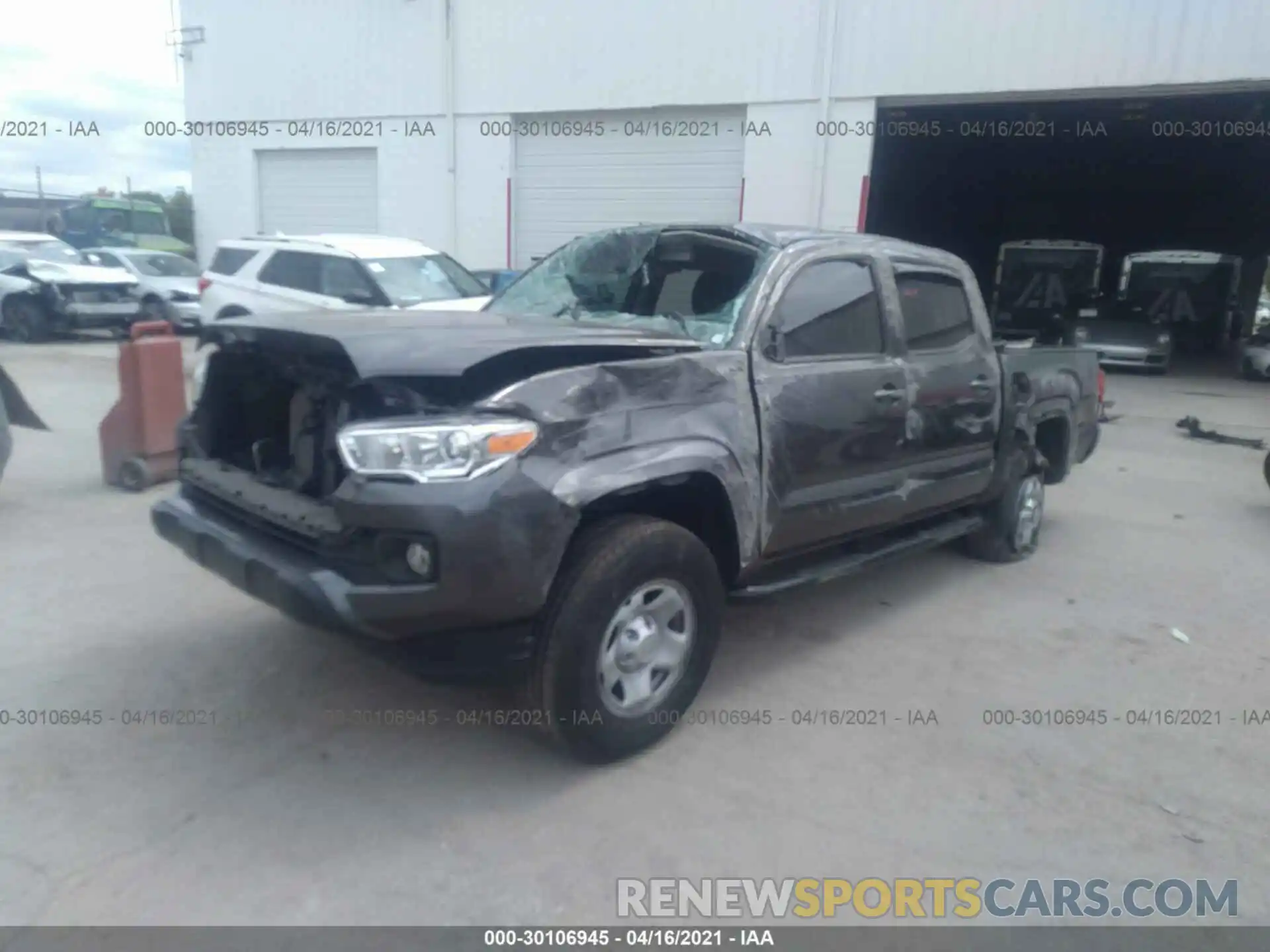 2 Фотография поврежденного автомобиля 5TFAX5GN5KX149223 TOYOTA TACOMA 2WD 2019