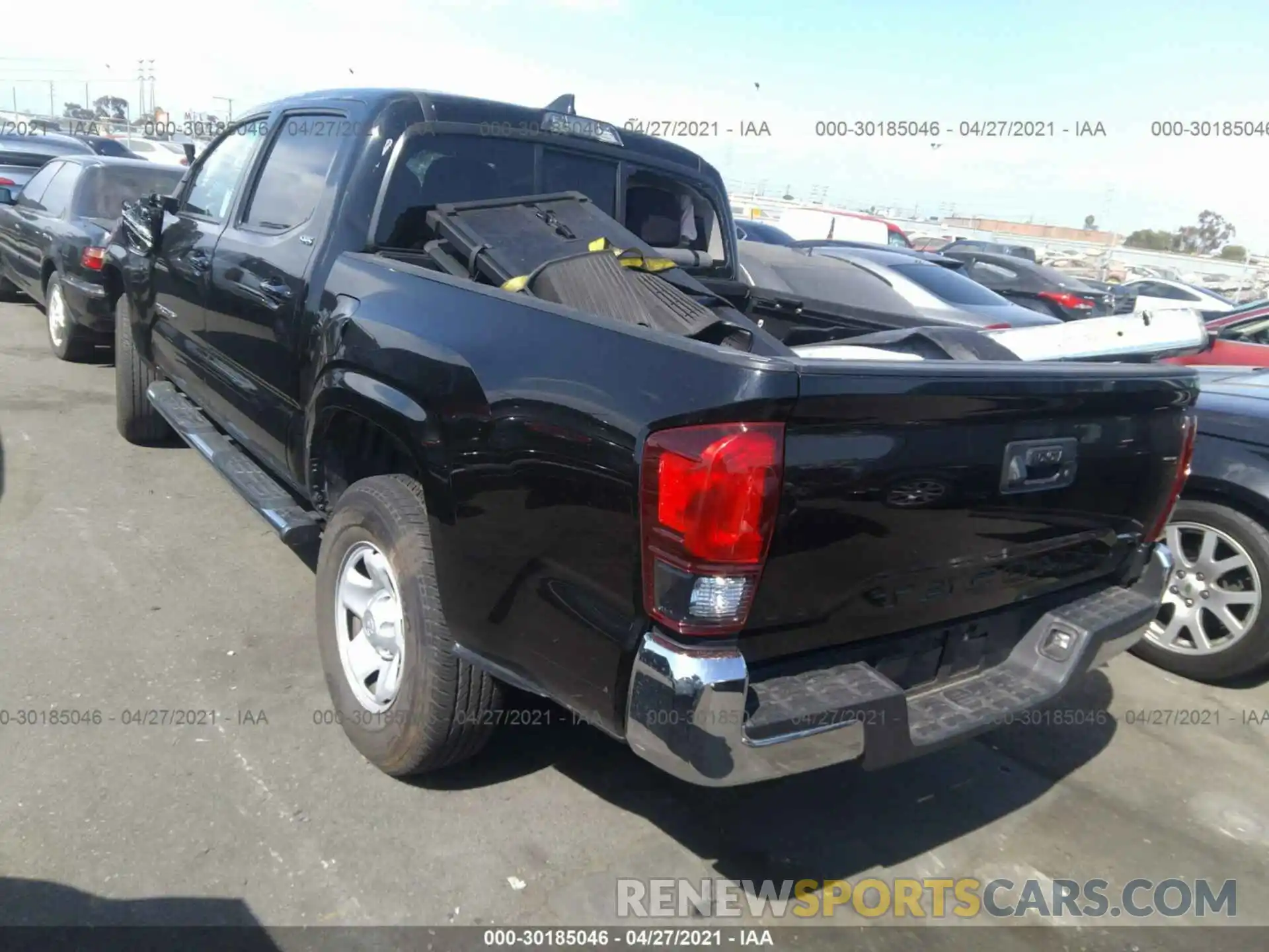 3 Photograph of a damaged car 5TFAX5GN5KX152722 TOYOTA TACOMA 2WD 2019