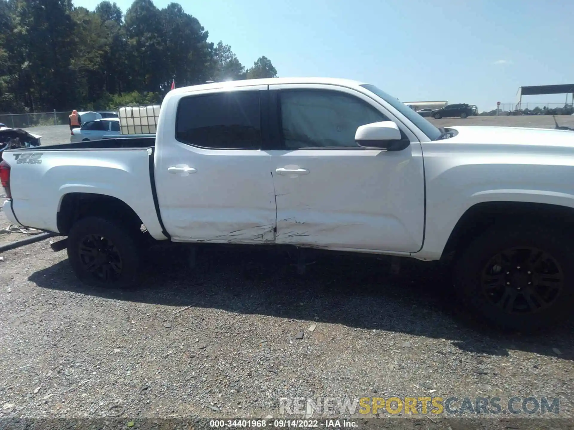 6 Photograph of a damaged car 5TFAX5GN5KX159539 TOYOTA TACOMA 2WD 2019