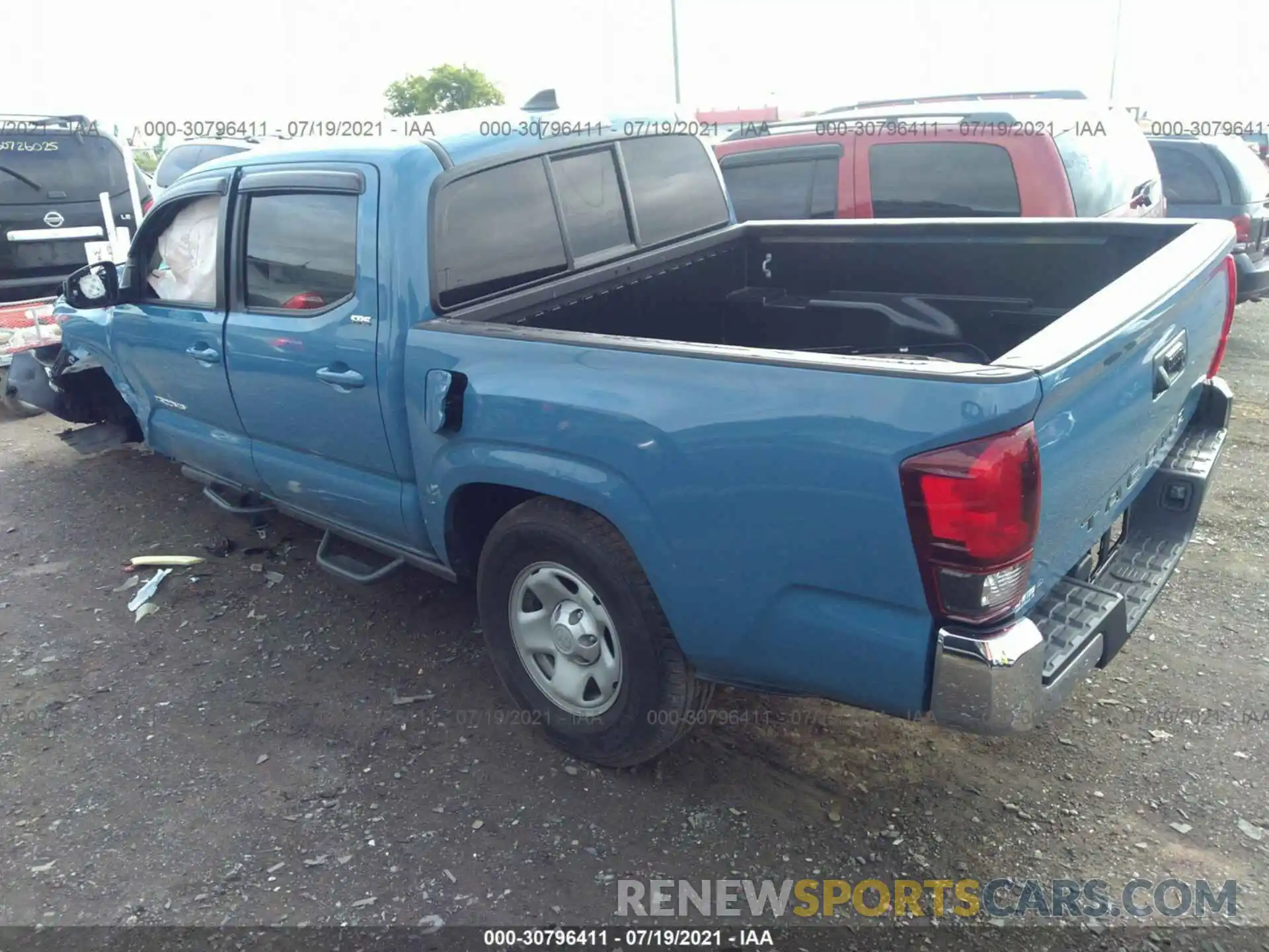 3 Photograph of a damaged car 5TFAX5GN6KX141471 TOYOTA TACOMA 2WD 2019