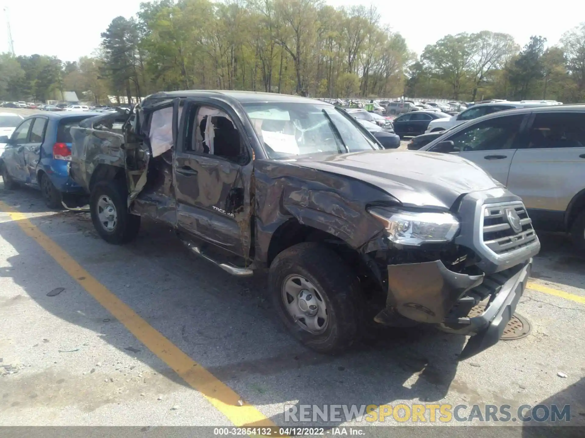 1 Photograph of a damaged car 5TFAX5GN6KX158819 TOYOTA TACOMA 2WD 2019