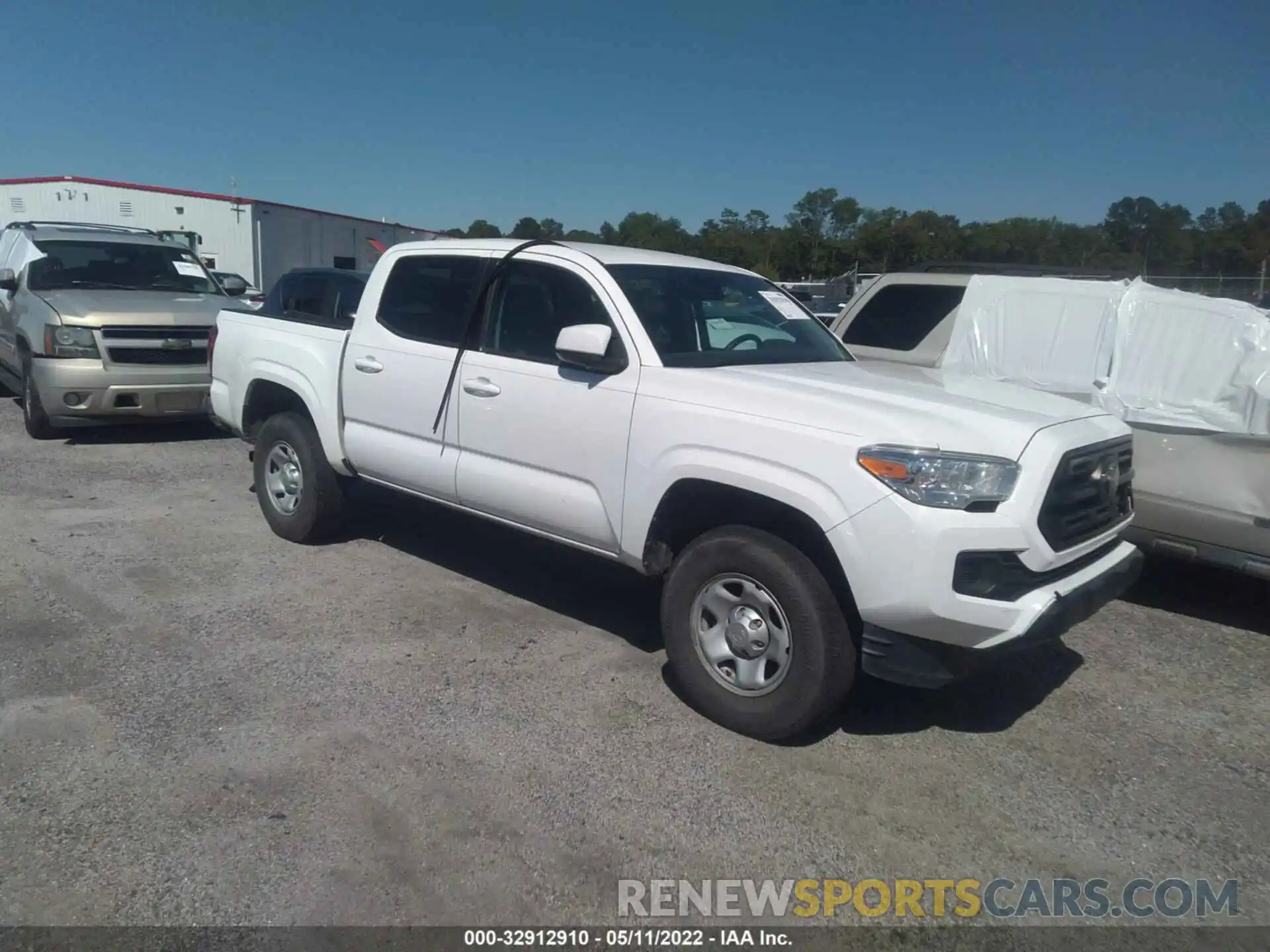 1 Photograph of a damaged car 5TFAX5GN6KX159713 TOYOTA TACOMA 2WD 2019