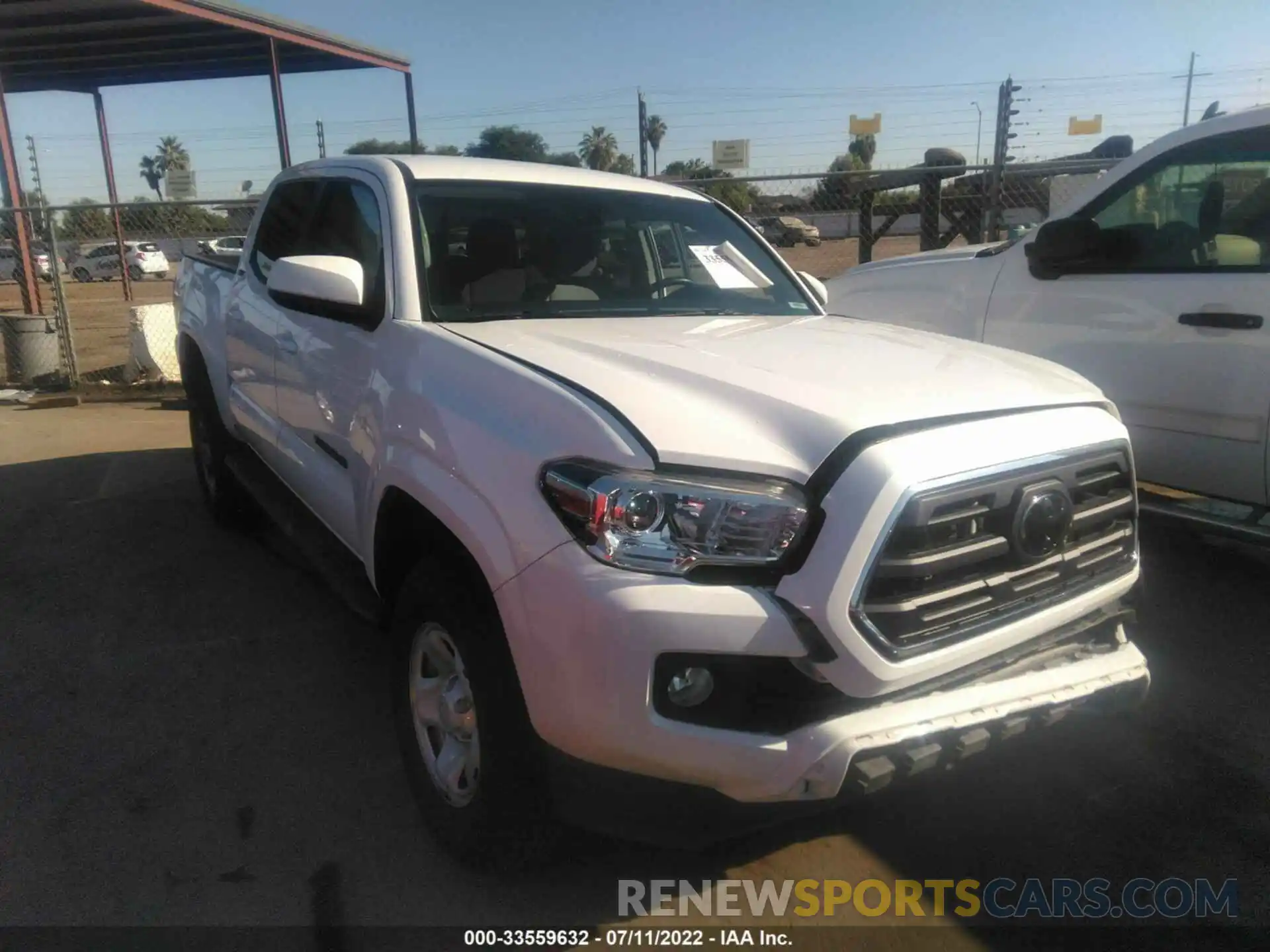 1 Photograph of a damaged car 5TFAX5GN6KX161297 TOYOTA TACOMA 2WD 2019