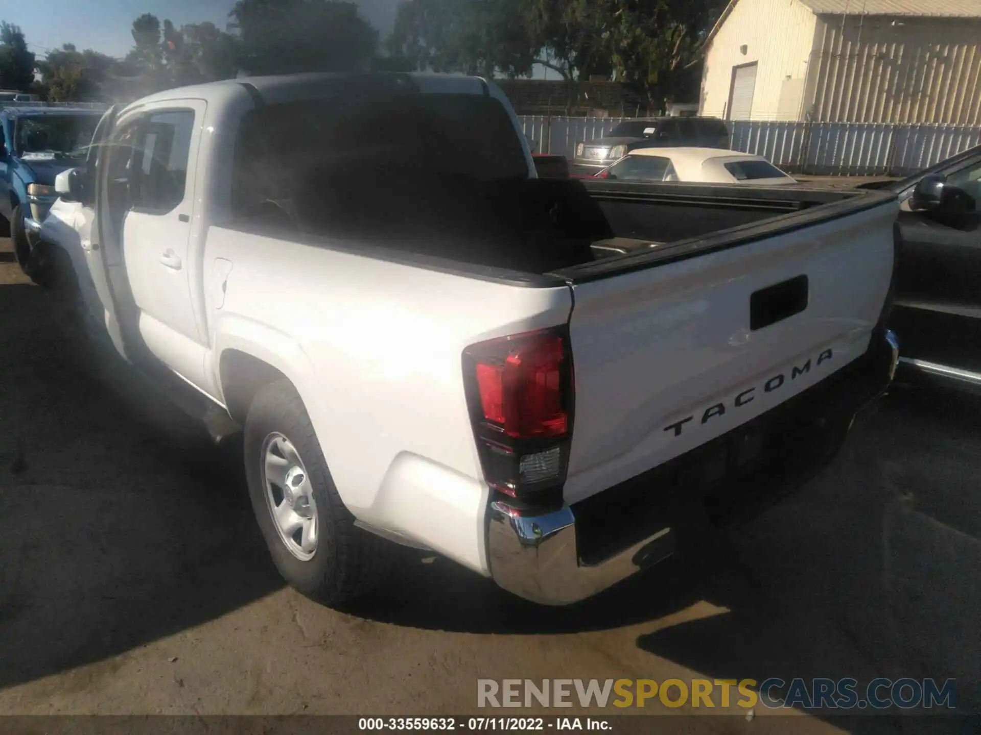 3 Photograph of a damaged car 5TFAX5GN6KX161297 TOYOTA TACOMA 2WD 2019