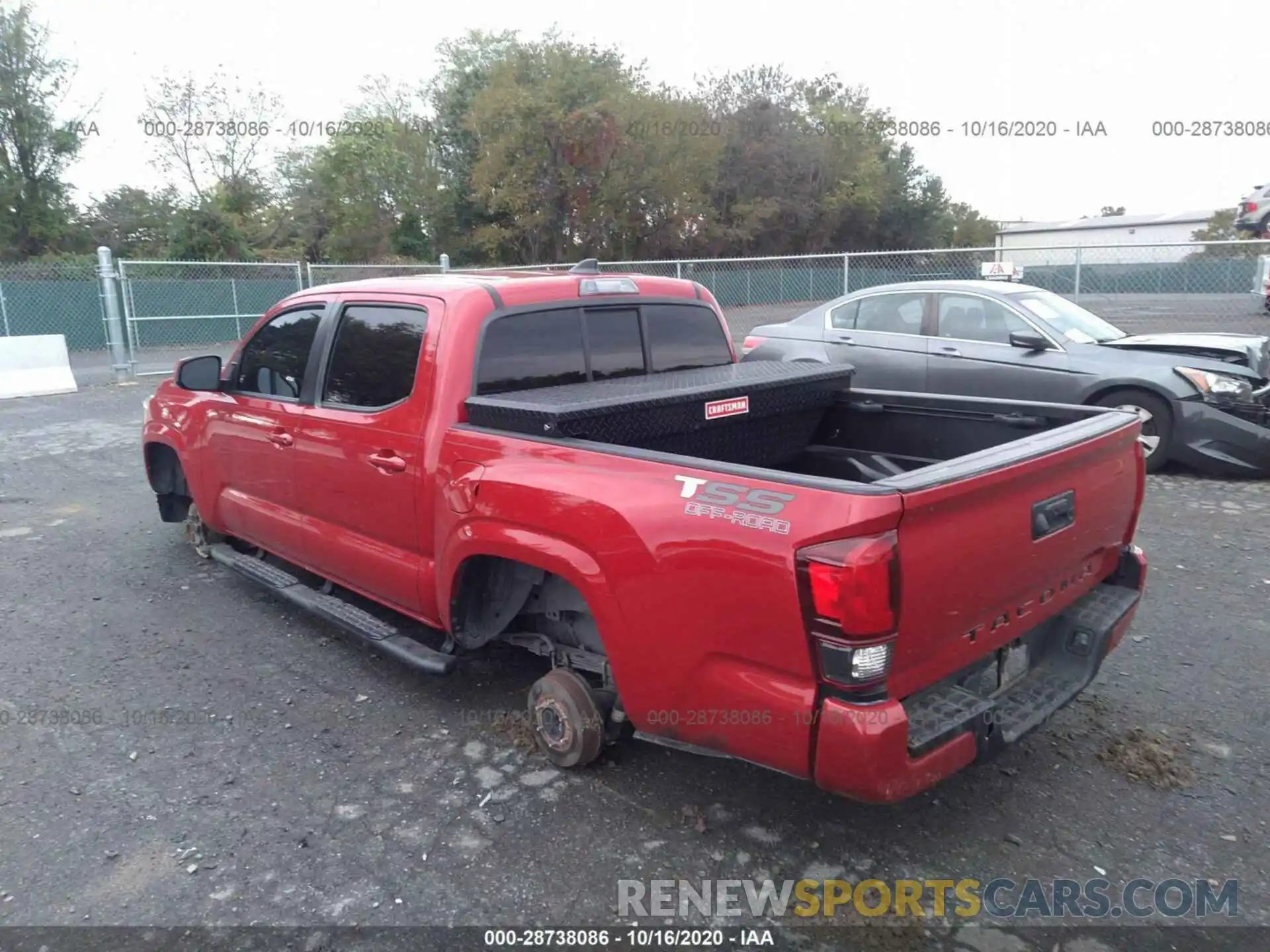 3 Photograph of a damaged car 5TFAX5GN7KX132309 TOYOTA TACOMA 2WD 2019