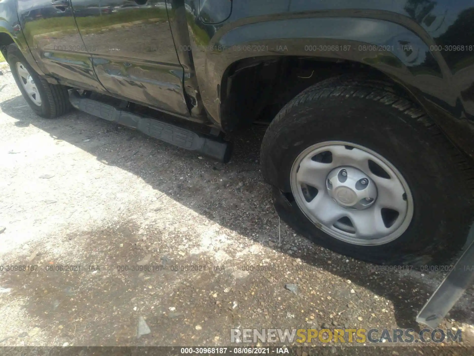 6 Photograph of a damaged car 5TFAX5GN7KX132794 TOYOTA TACOMA 2WD 2019