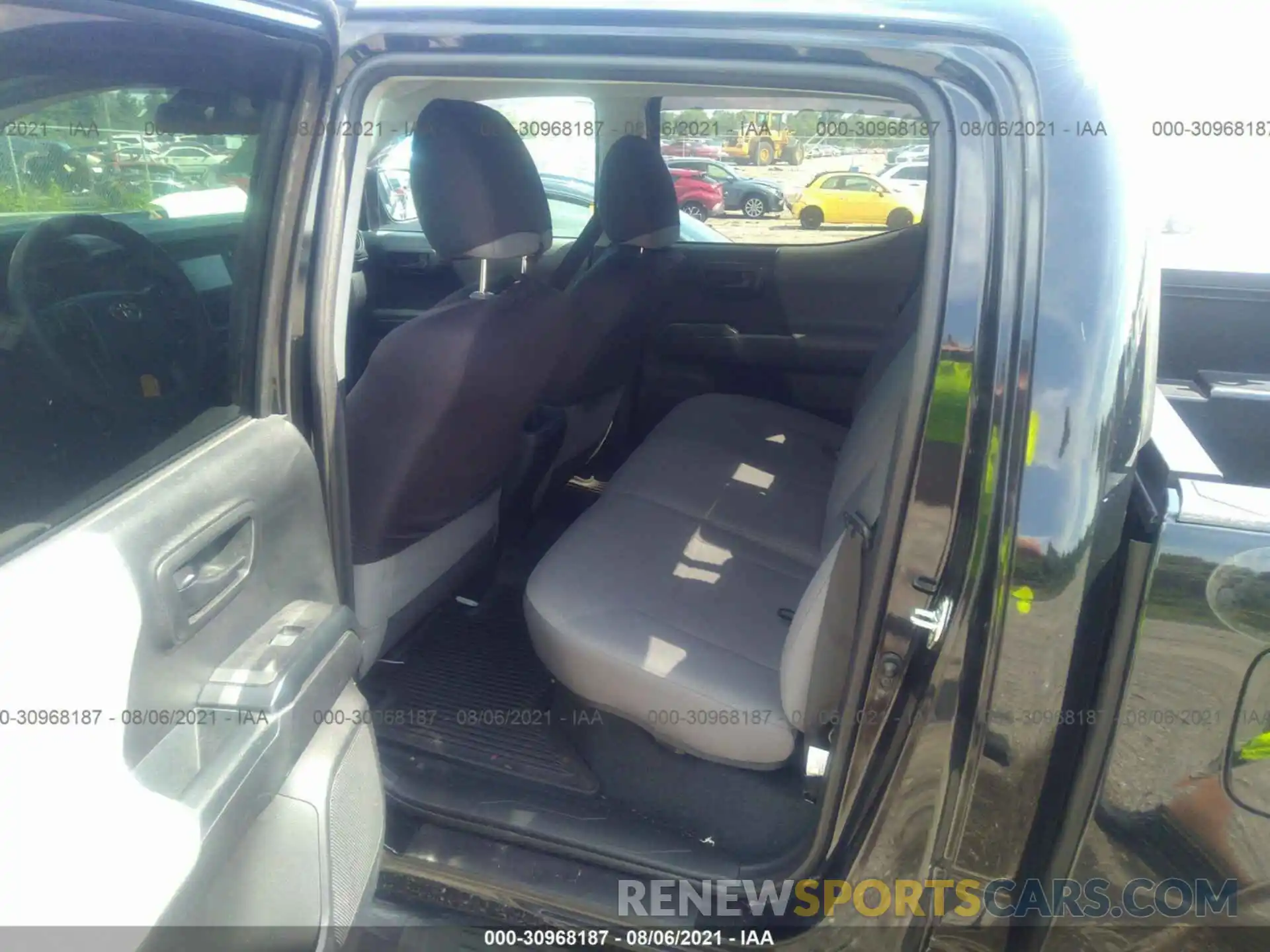 8 Photograph of a damaged car 5TFAX5GN7KX132794 TOYOTA TACOMA 2WD 2019