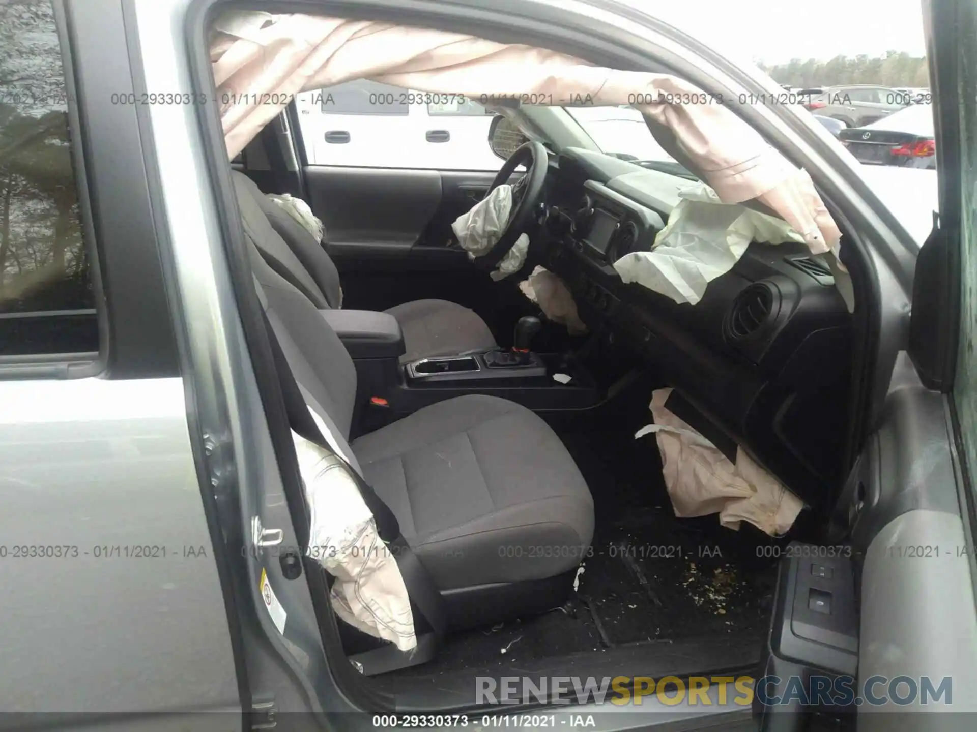5 Фотография поврежденного автомобиля 5TFAX5GN7KX153578 TOYOTA TACOMA 2WD 2019