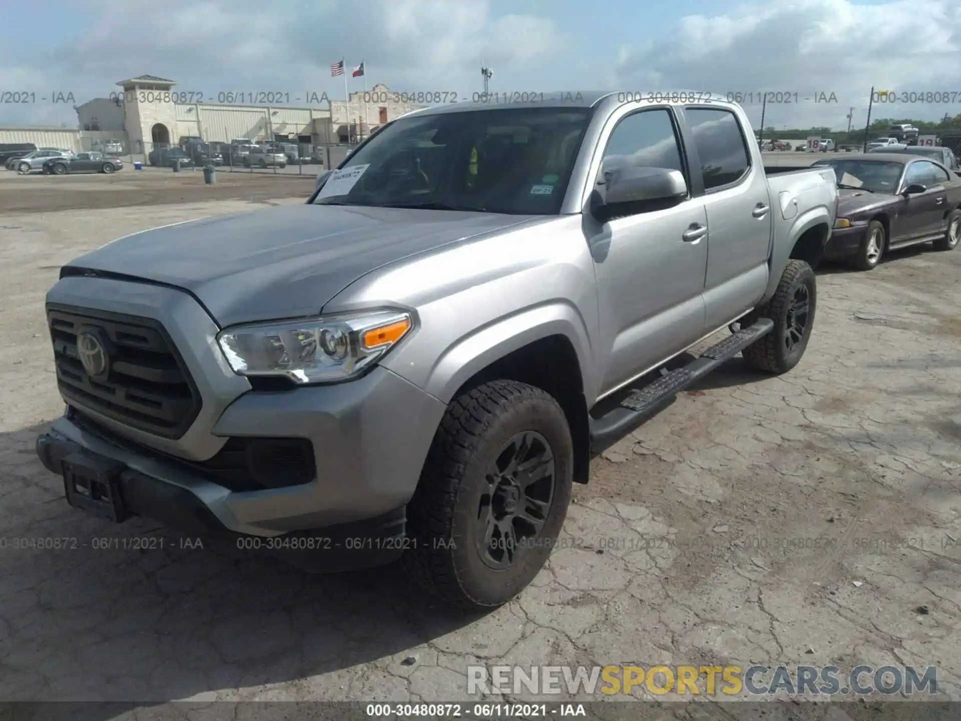 2 Фотография поврежденного автомобиля 5TFAX5GN7KX163205 TOYOTA TACOMA 2WD 2019