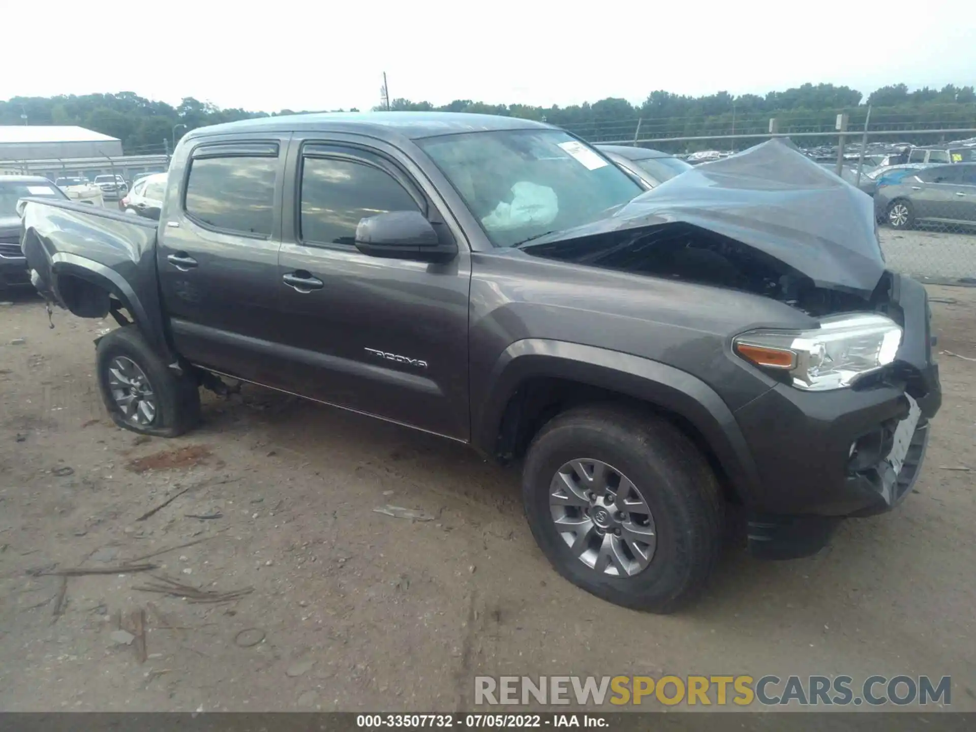 1 Photograph of a damaged car 5TFAX5GN8KX133968 TOYOTA TACOMA 2WD 2019