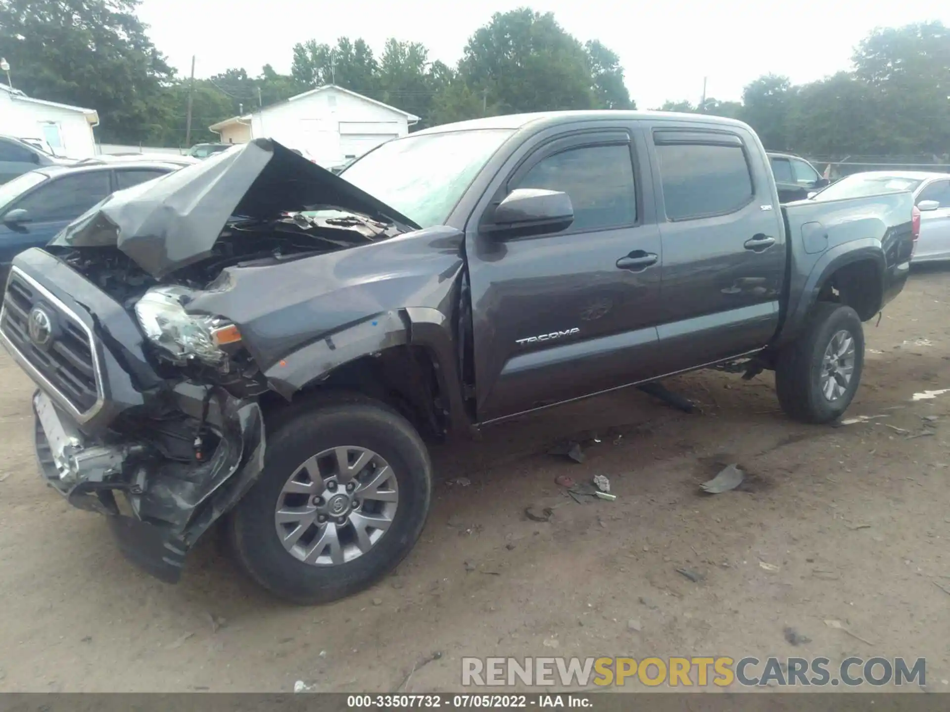 2 Photograph of a damaged car 5TFAX5GN8KX133968 TOYOTA TACOMA 2WD 2019