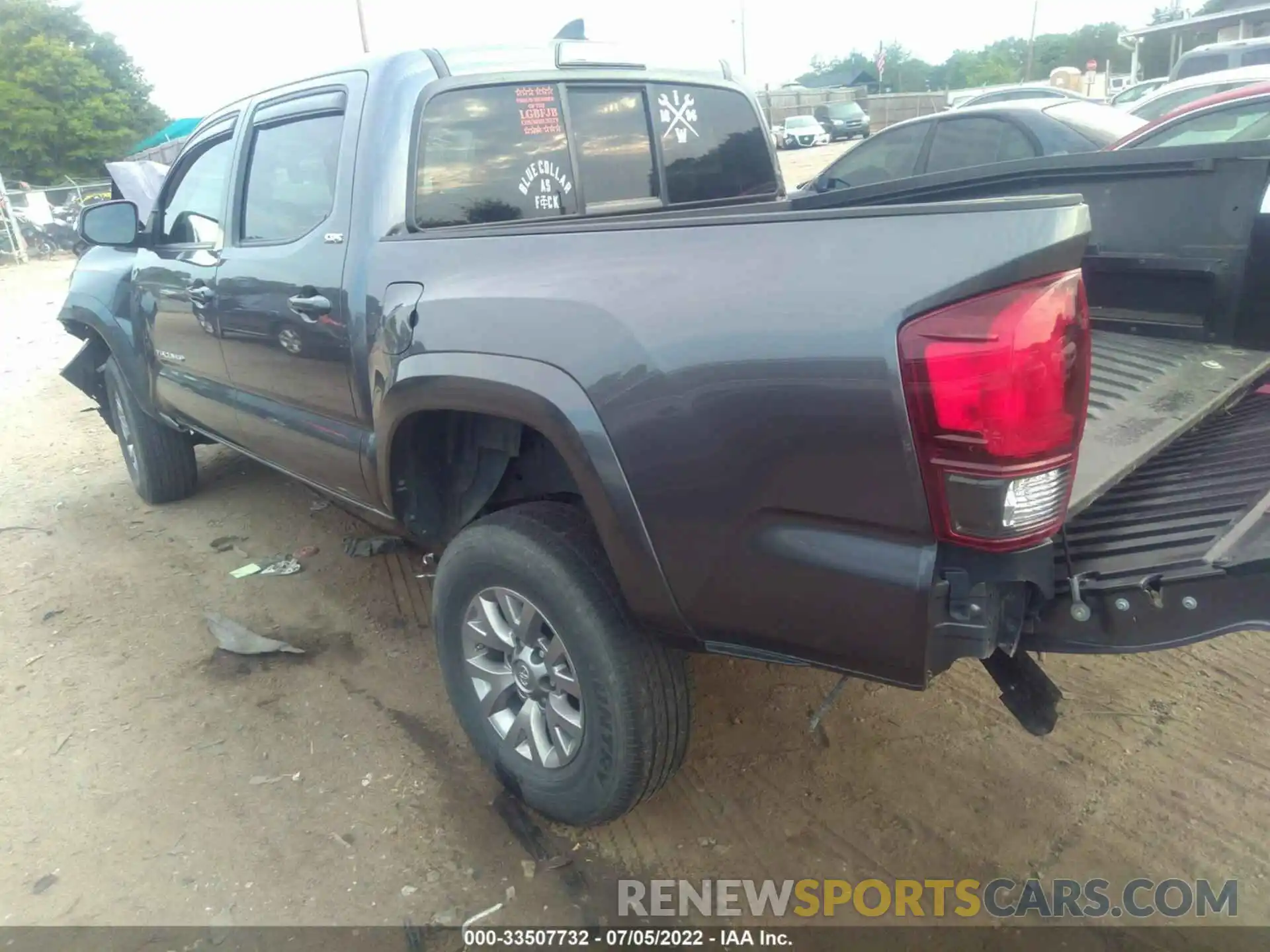 3 Photograph of a damaged car 5TFAX5GN8KX133968 TOYOTA TACOMA 2WD 2019