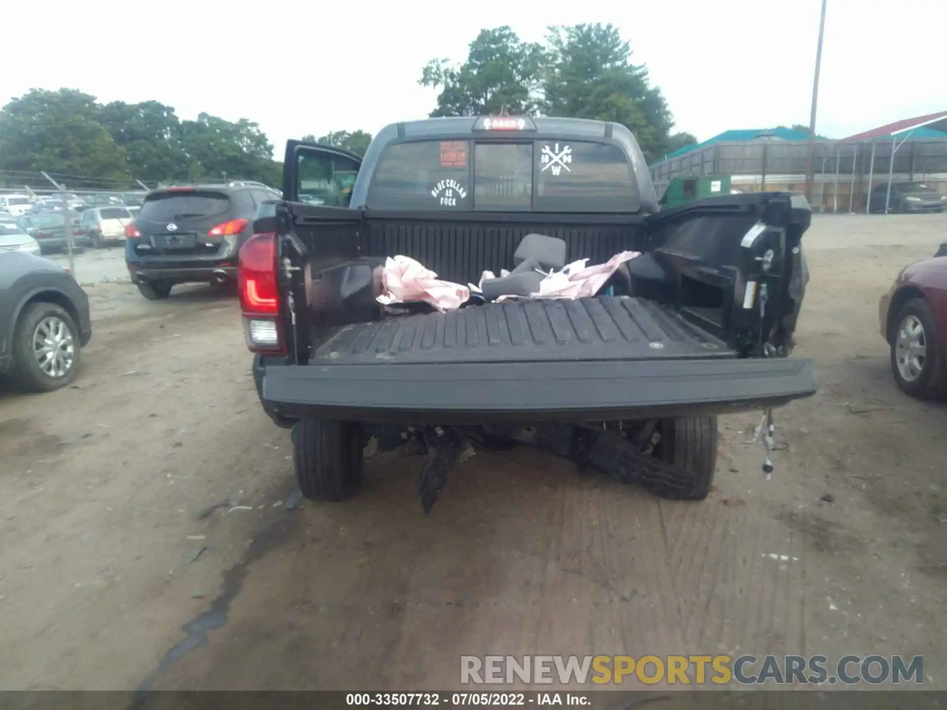 6 Photograph of a damaged car 5TFAX5GN8KX133968 TOYOTA TACOMA 2WD 2019