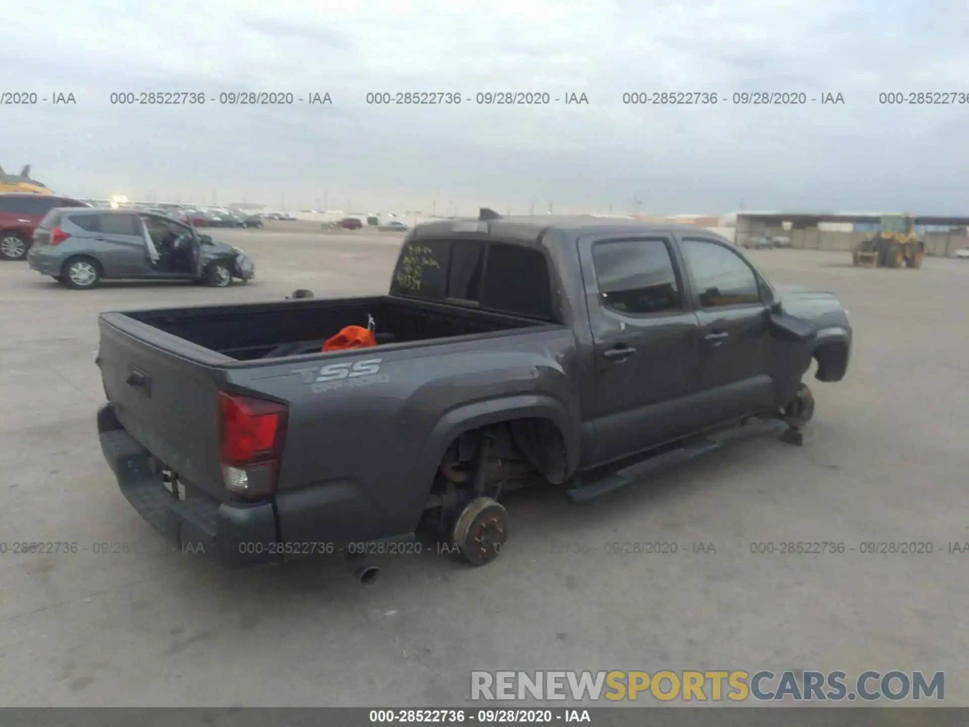 4 Фотография поврежденного автомобиля 5TFAX5GN8KX134344 TOYOTA TACOMA 2WD 2019