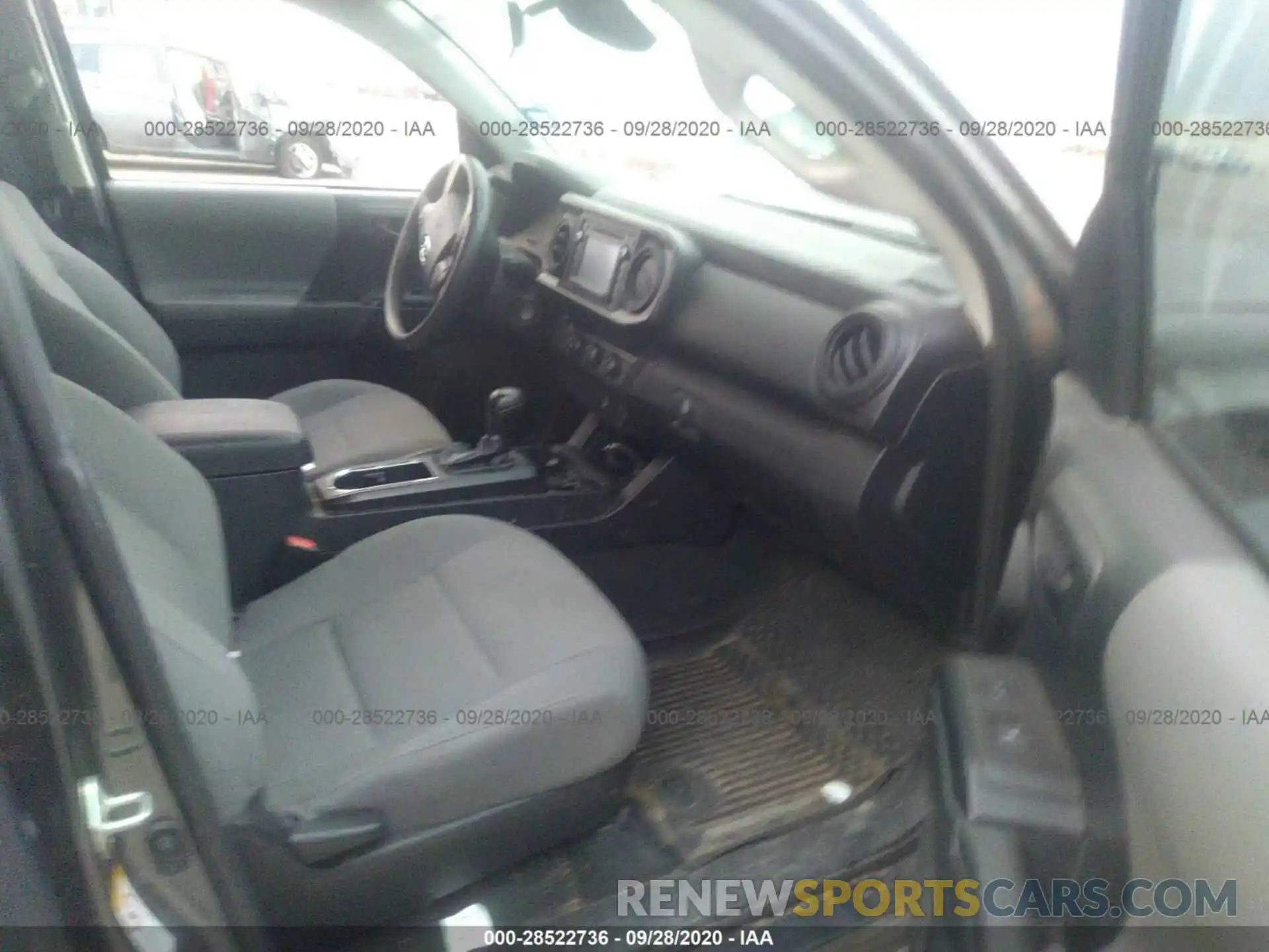 5 Photograph of a damaged car 5TFAX5GN8KX134344 TOYOTA TACOMA 2WD 2019