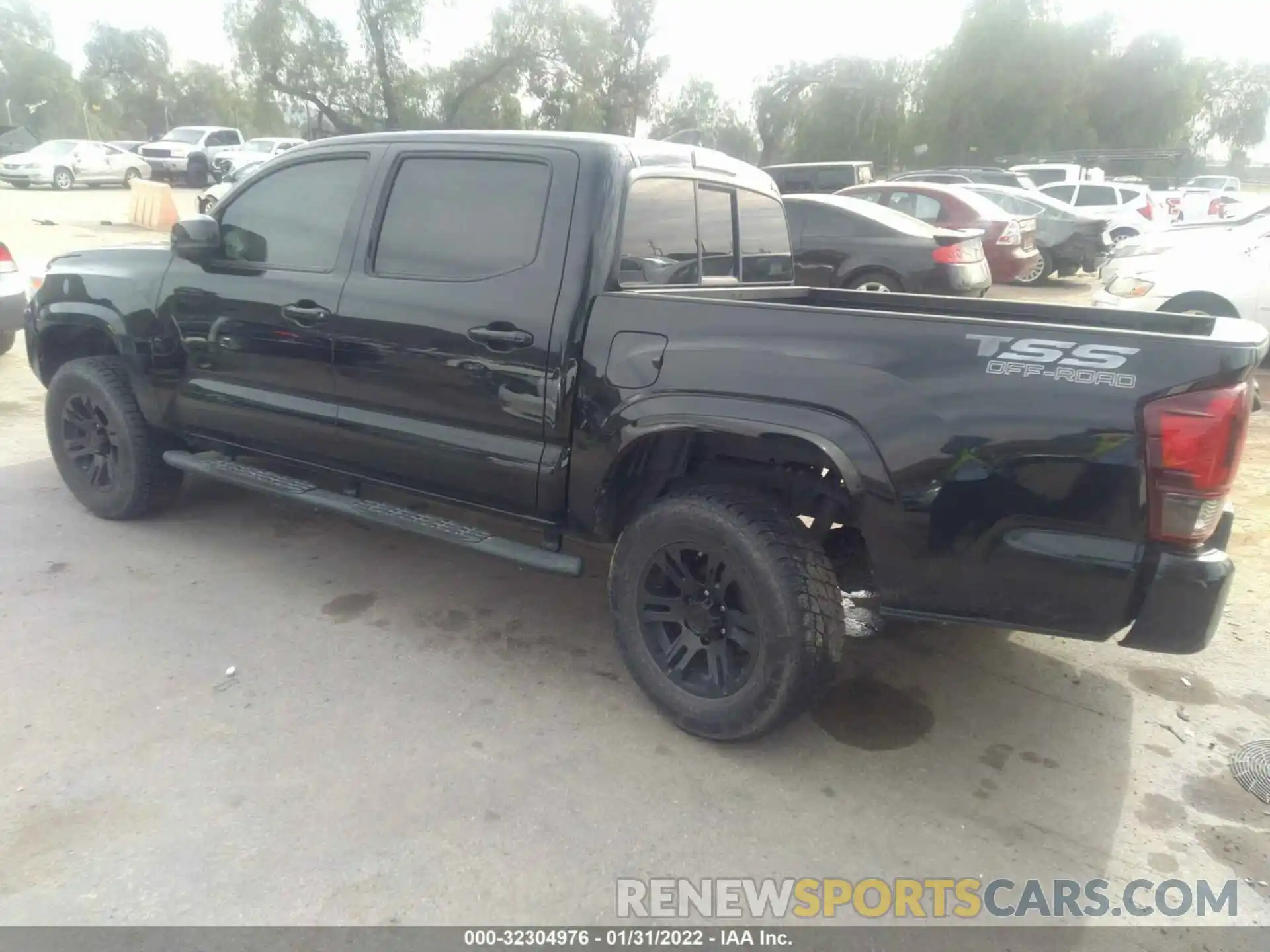 3 Photograph of a damaged car 5TFAX5GN8KX136031 TOYOTA TACOMA 2WD 2019