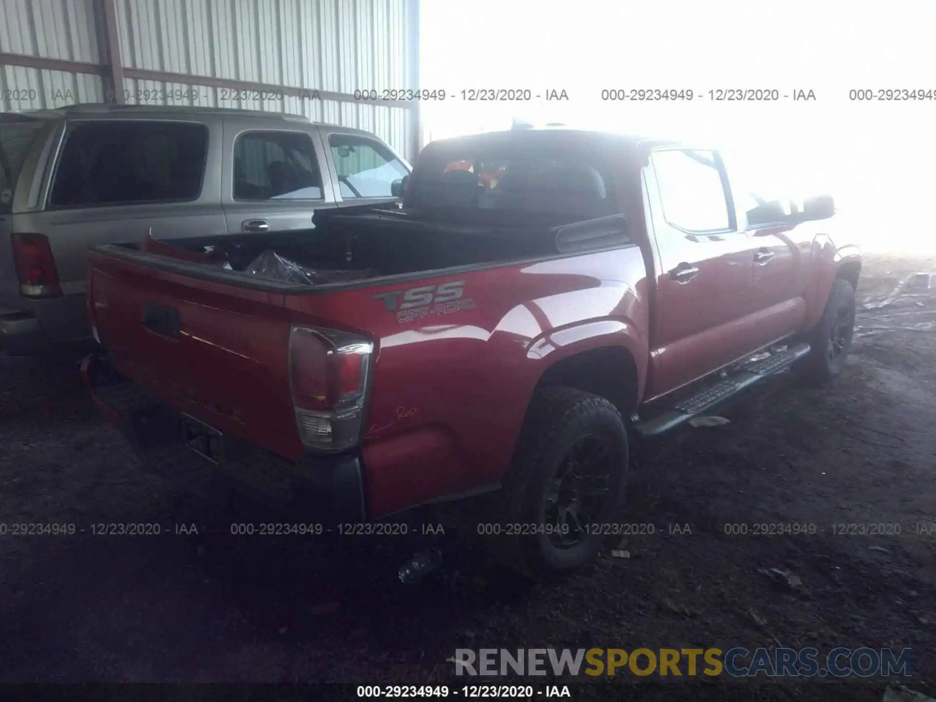 4 Фотография поврежденного автомобиля 5TFAX5GN8KX139477 TOYOTA TACOMA 2WD 2019