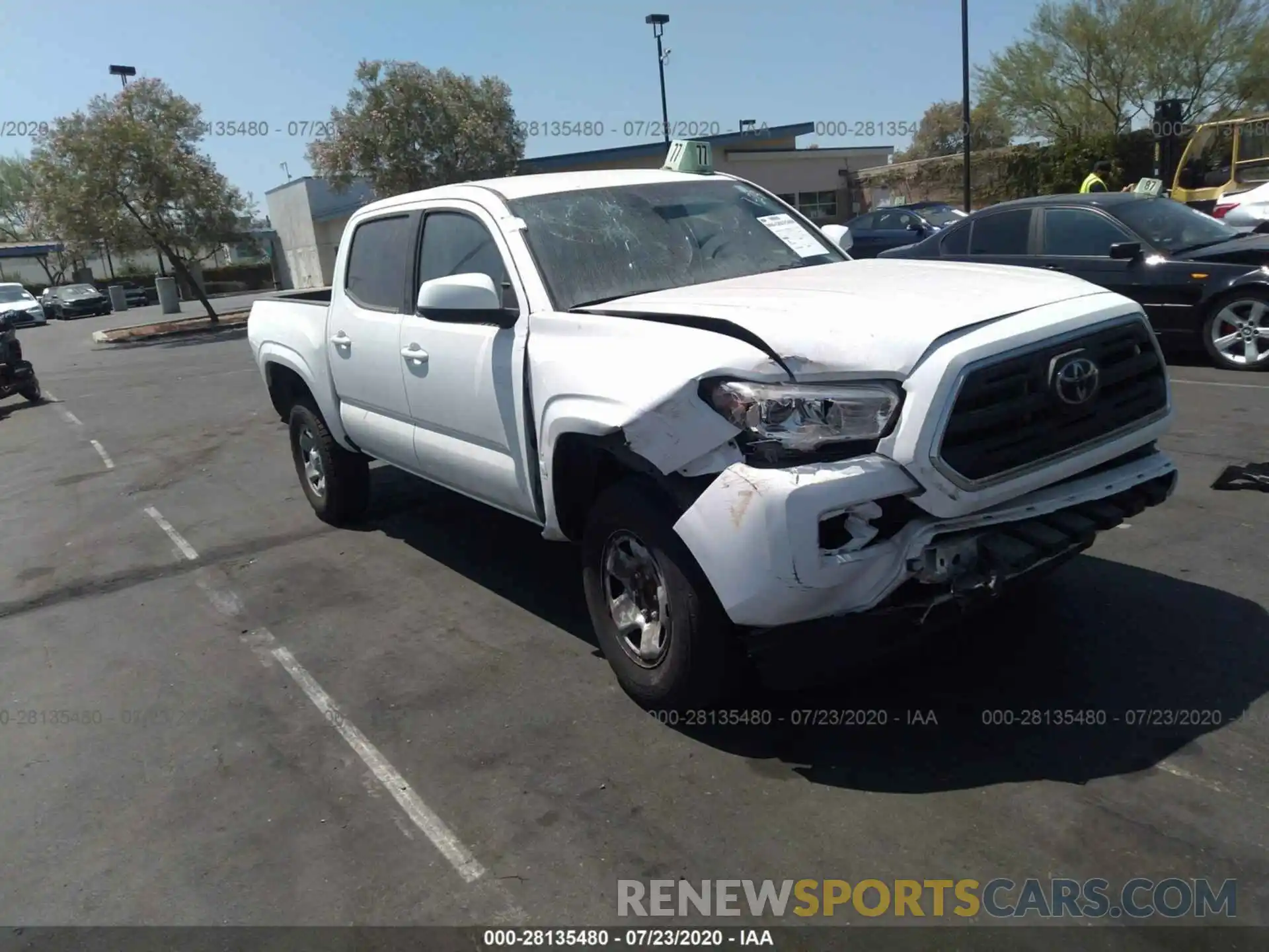 1 Photograph of a damaged car 5TFAX5GN8KX147112 TOYOTA TACOMA 2WD 2019