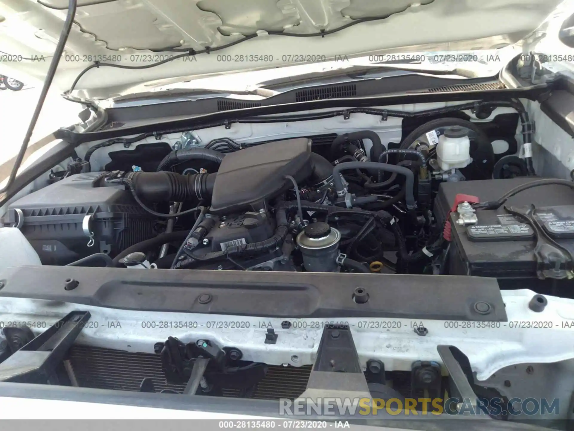 10 Photograph of a damaged car 5TFAX5GN8KX147112 TOYOTA TACOMA 2WD 2019