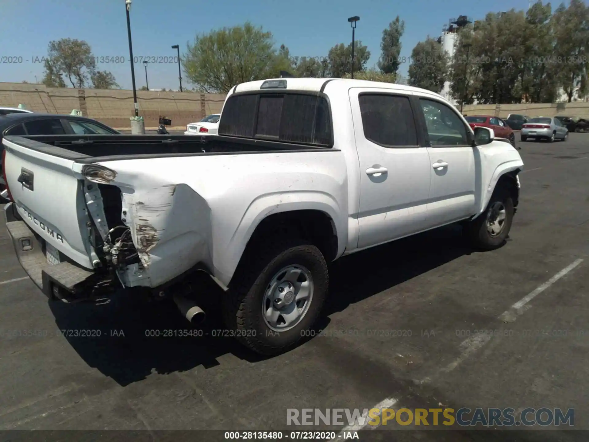 4 Photograph of a damaged car 5TFAX5GN8KX147112 TOYOTA TACOMA 2WD 2019