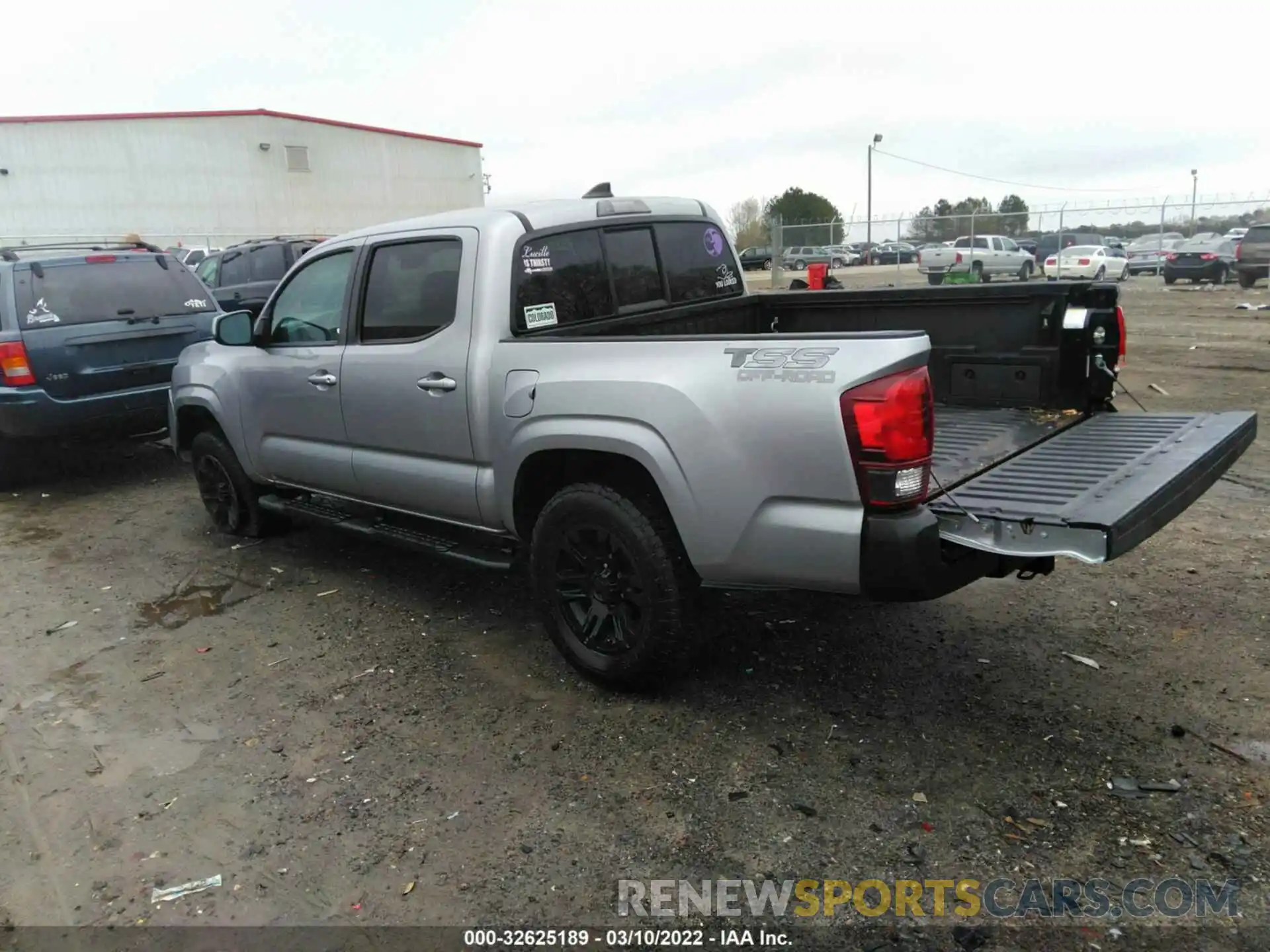 3 Photograph of a damaged car 5TFAX5GN8KX156716 TOYOTA TACOMA 2WD 2019