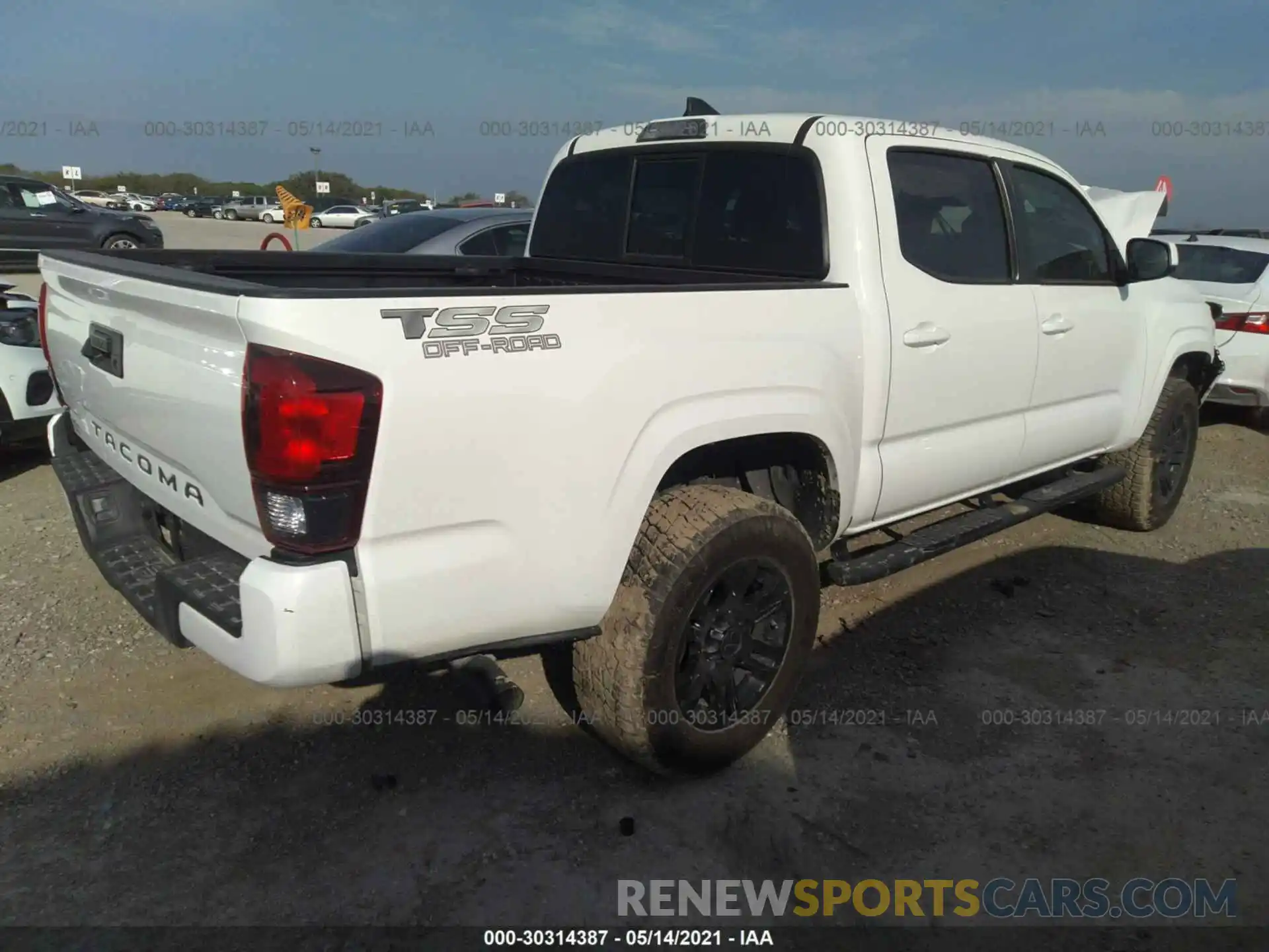 4 Photograph of a damaged car 5TFAX5GN8KX161978 TOYOTA TACOMA 2WD 2019