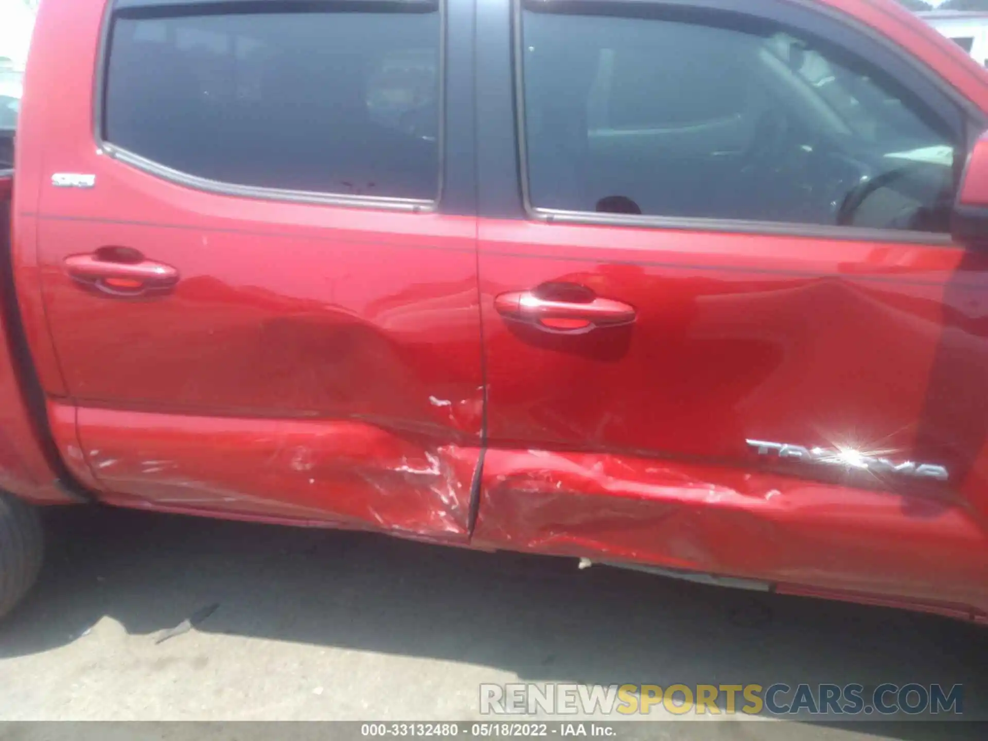 6 Photograph of a damaged car 5TFAX5GN9KX135373 TOYOTA TACOMA 2WD 2019