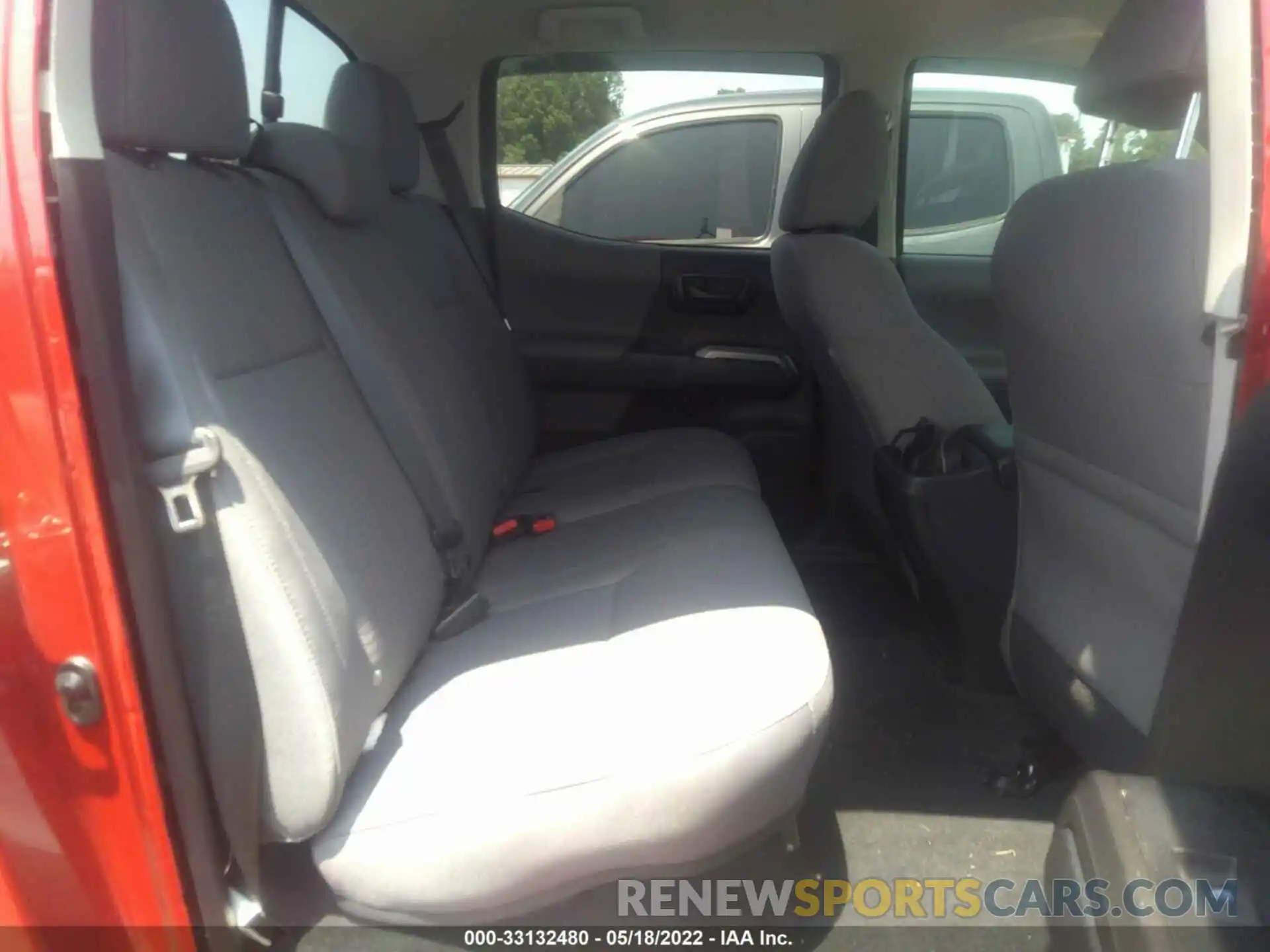 8 Photograph of a damaged car 5TFAX5GN9KX135373 TOYOTA TACOMA 2WD 2019