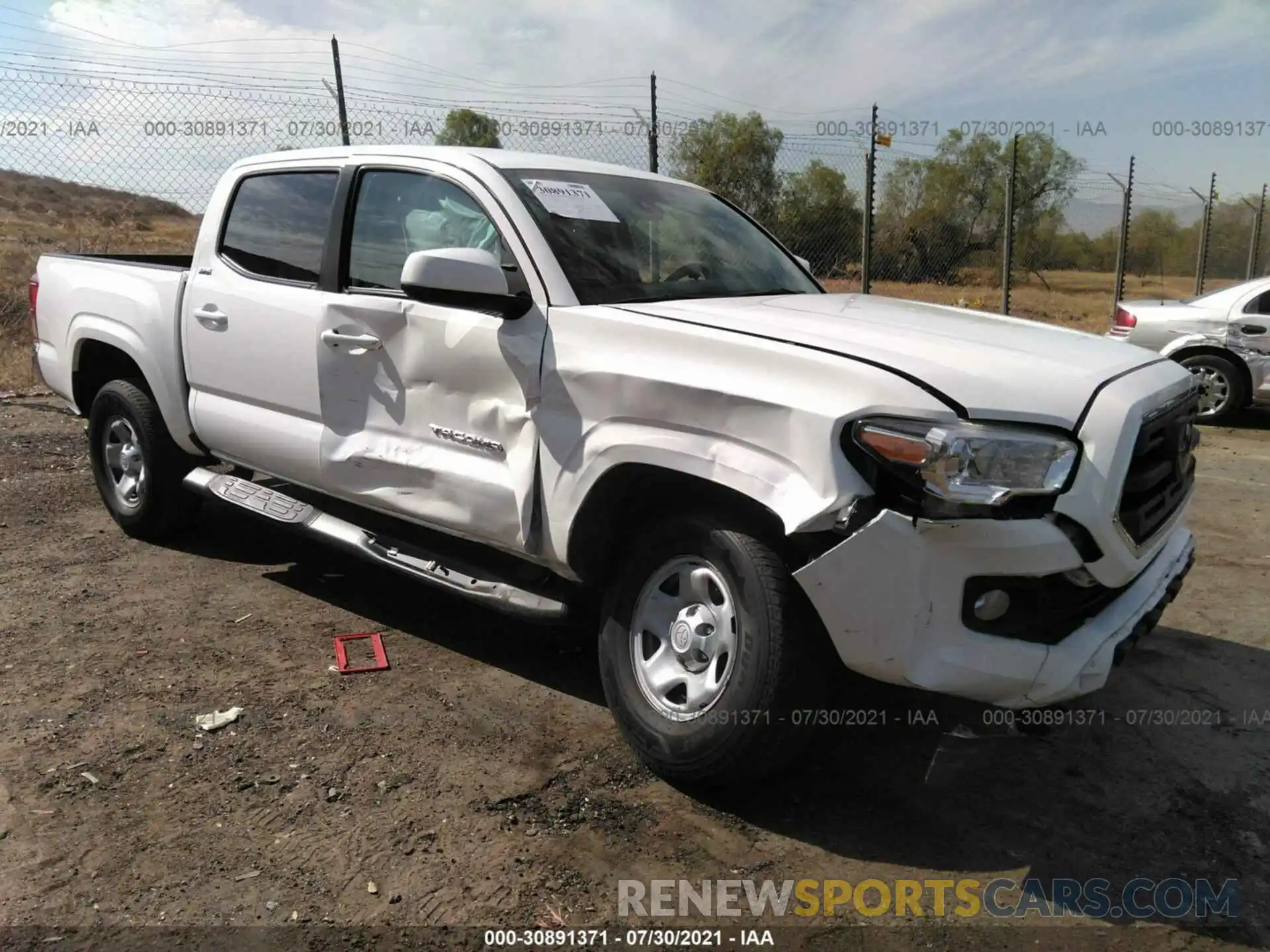 1 Photograph of a damaged car 5TFAX5GN9KX160077 TOYOTA TACOMA 2WD 2019