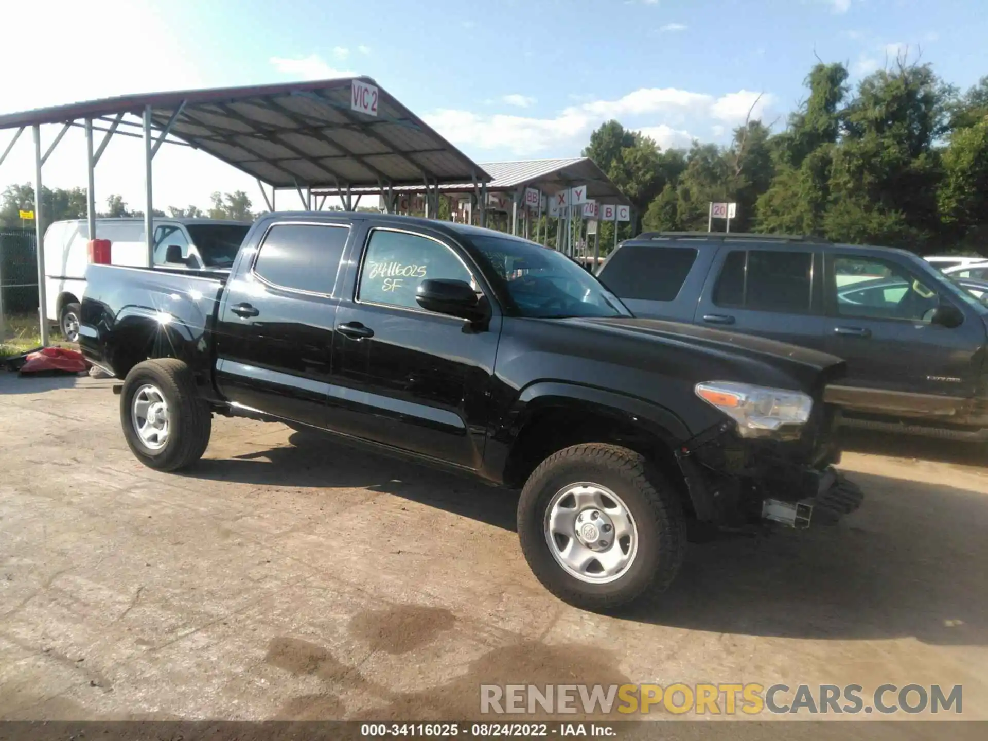 1 Photograph of a damaged car 5TFAX5GN9KX164176 TOYOTA TACOMA 2WD 2019