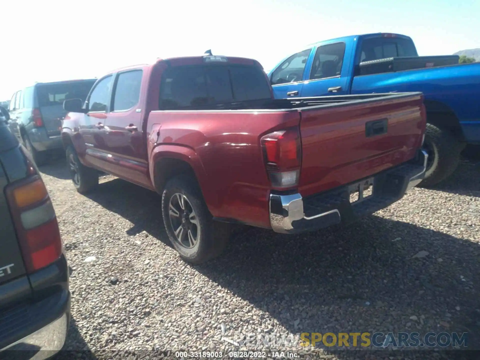 3 Photograph of a damaged car 5TFAX5GNXKX145992 TOYOTA TACOMA 2WD 2019