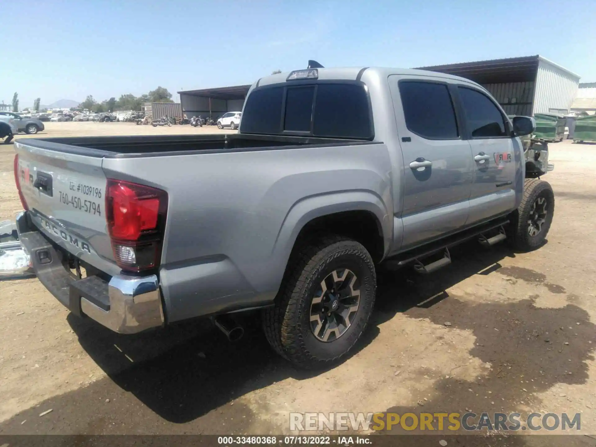 4 Photograph of a damaged car 5TFAX5GNXKX150500 TOYOTA TACOMA 2WD 2019