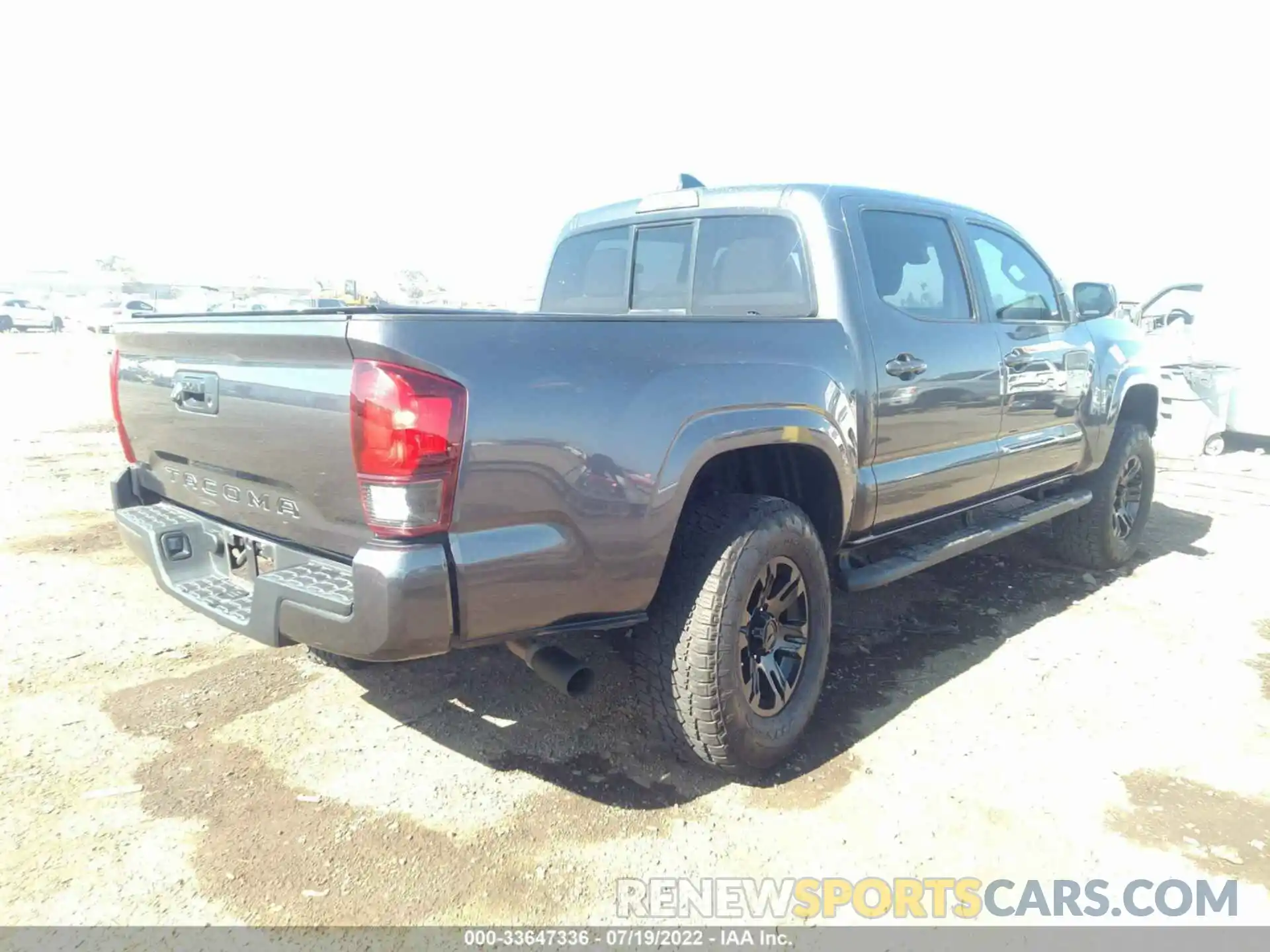 4 Photograph of a damaged car 5TFAX5GNXKX152733 TOYOTA TACOMA 2WD 2019