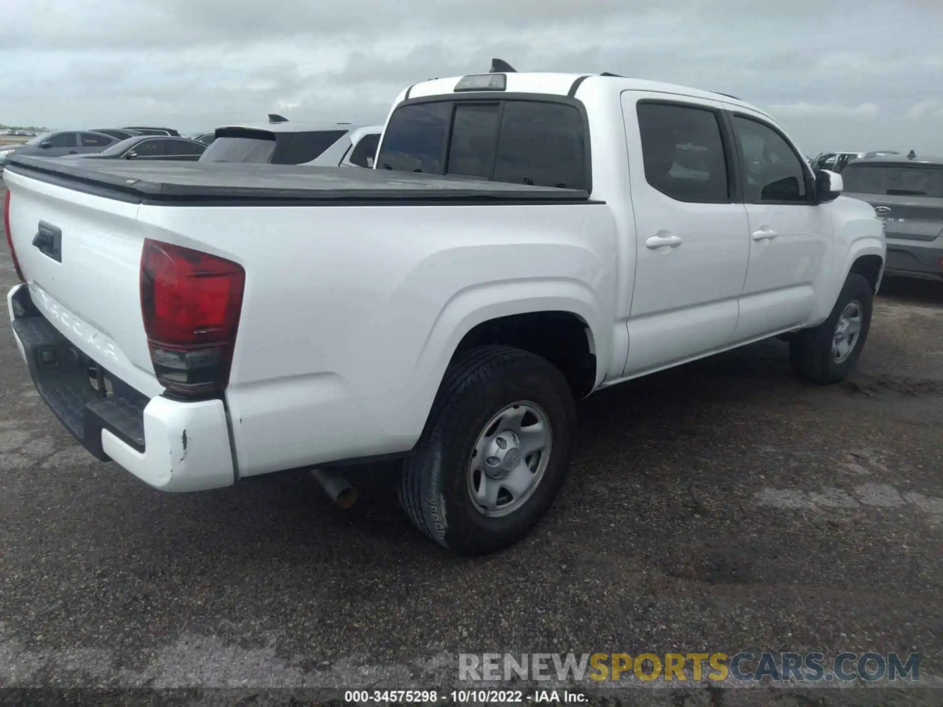 4 Фотография поврежденного автомобиля 5TFAX5GNXKX164171 TOYOTA TACOMA 2WD 2019