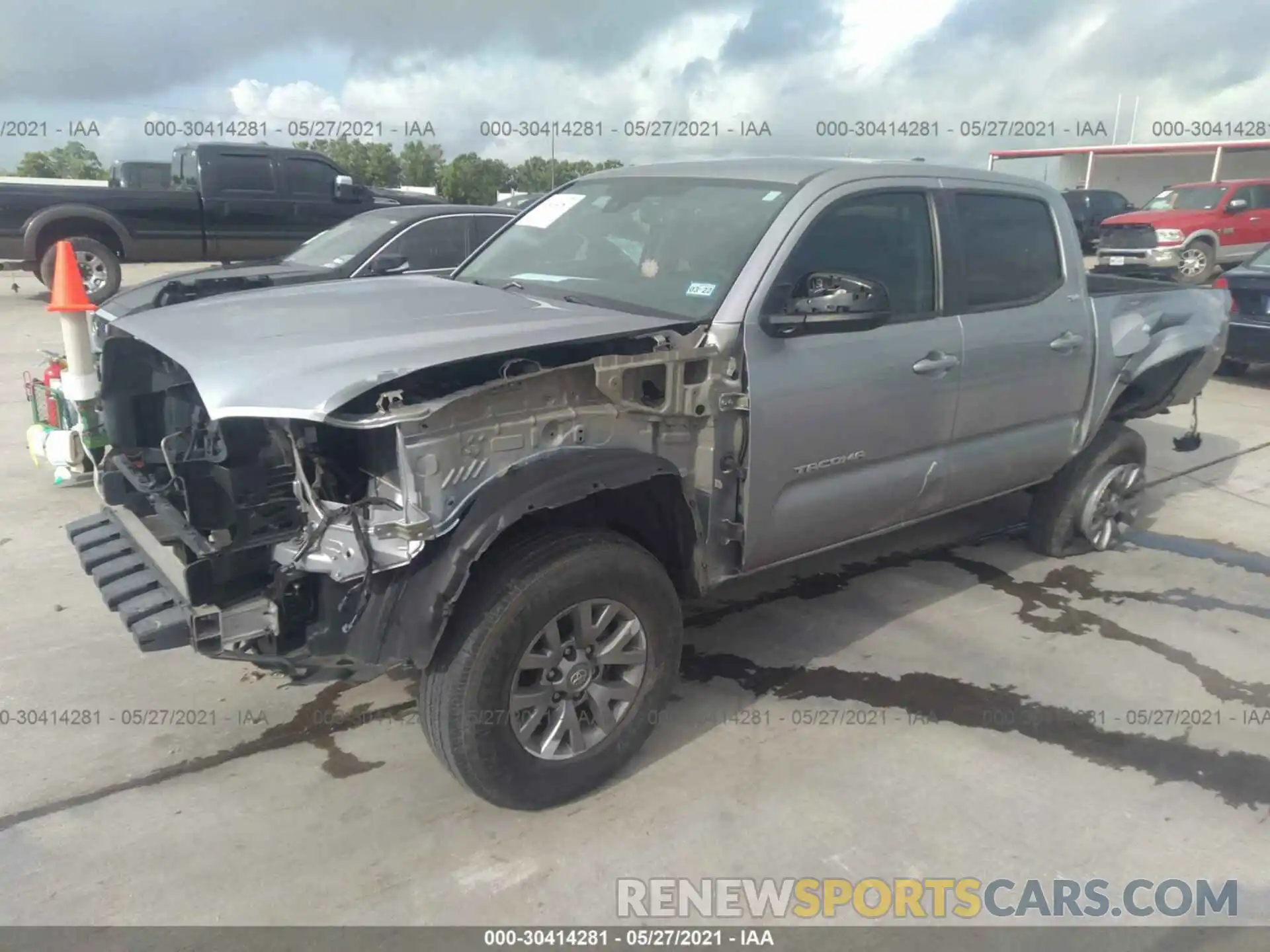 2 Фотография поврежденного автомобиля 5TFAZ5CN0KX076892 TOYOTA TACOMA 2WD 2019