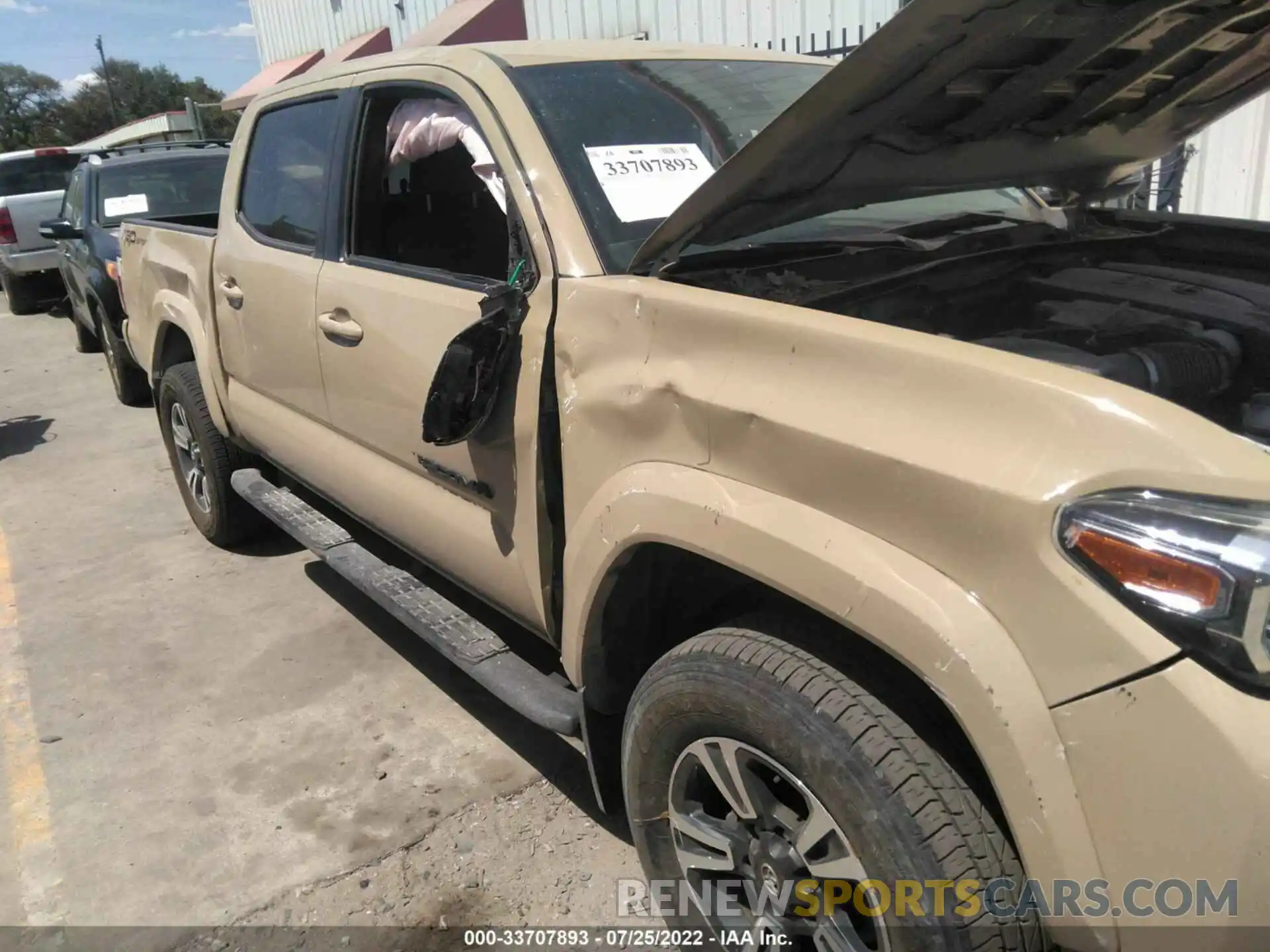 6 Photograph of a damaged car 5TFAZ5CN0KX079548 TOYOTA TACOMA 2WD 2019