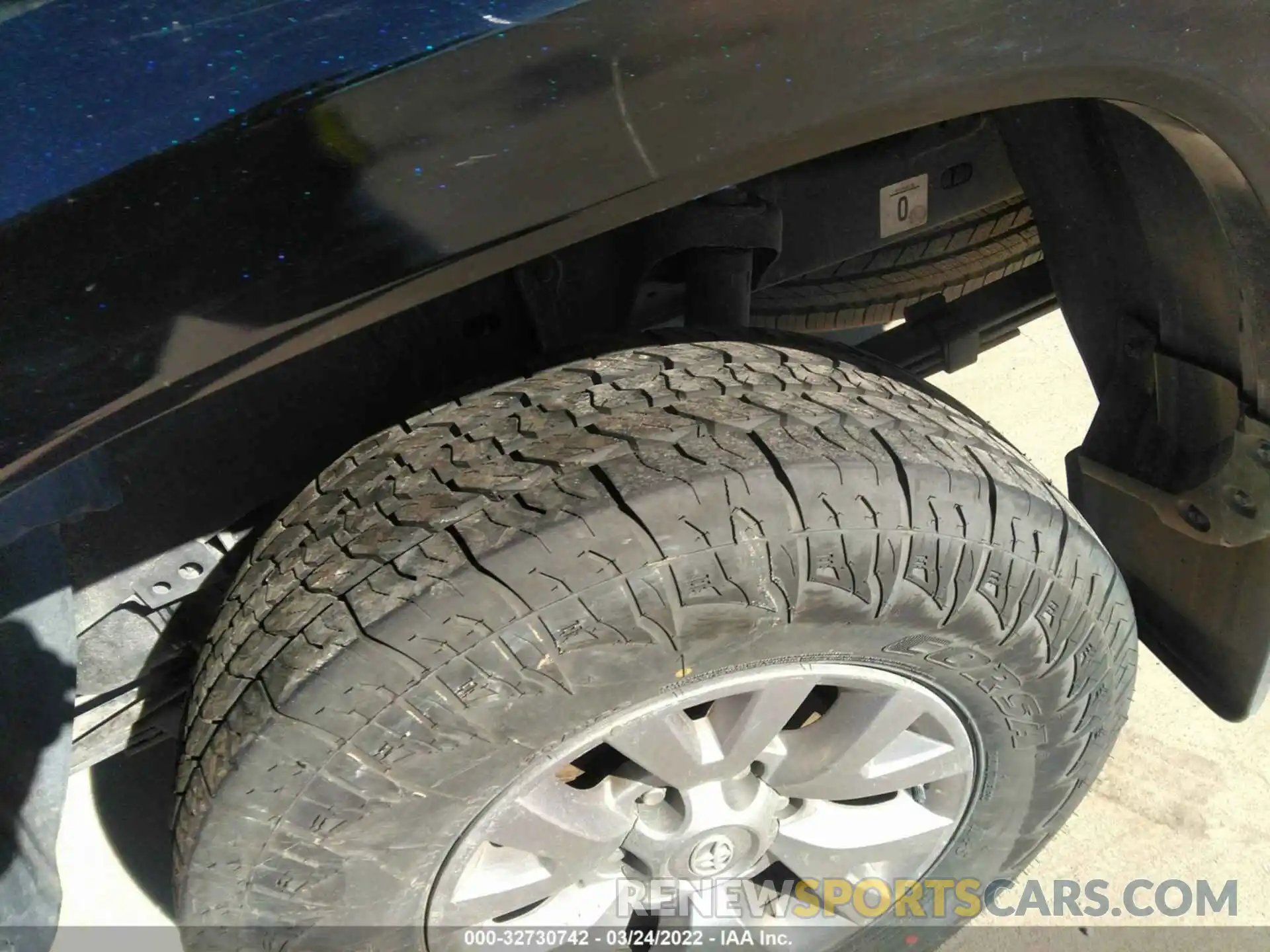 13 Photograph of a damaged car 5TFAZ5CN0KX083907 TOYOTA TACOMA 2WD 2019