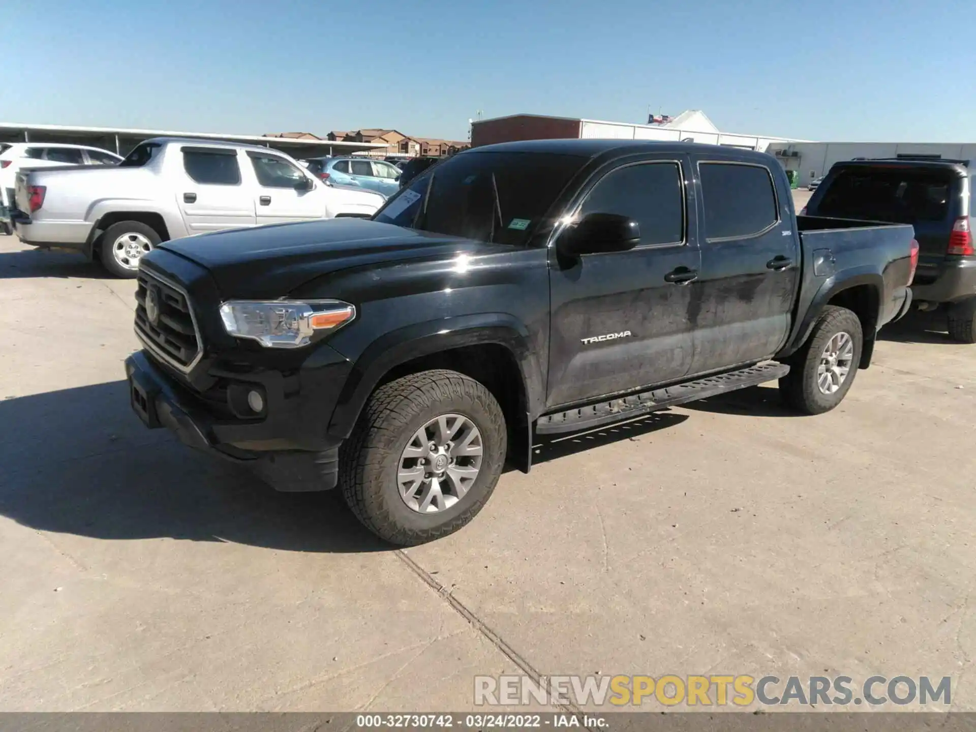 2 Photograph of a damaged car 5TFAZ5CN0KX083907 TOYOTA TACOMA 2WD 2019