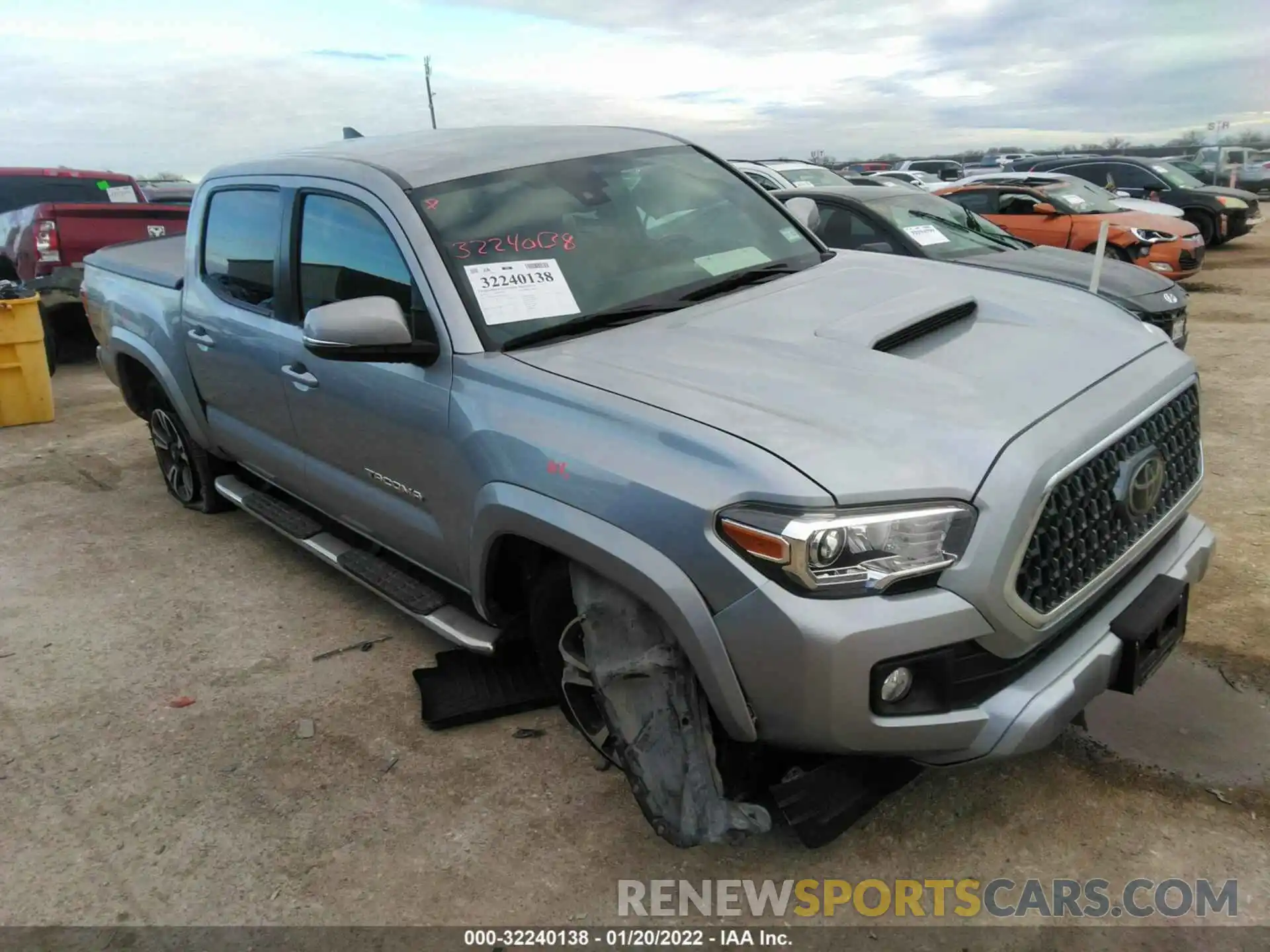 1 Photograph of a damaged car 5TFAZ5CN1KX076173 TOYOTA TACOMA 2WD 2019