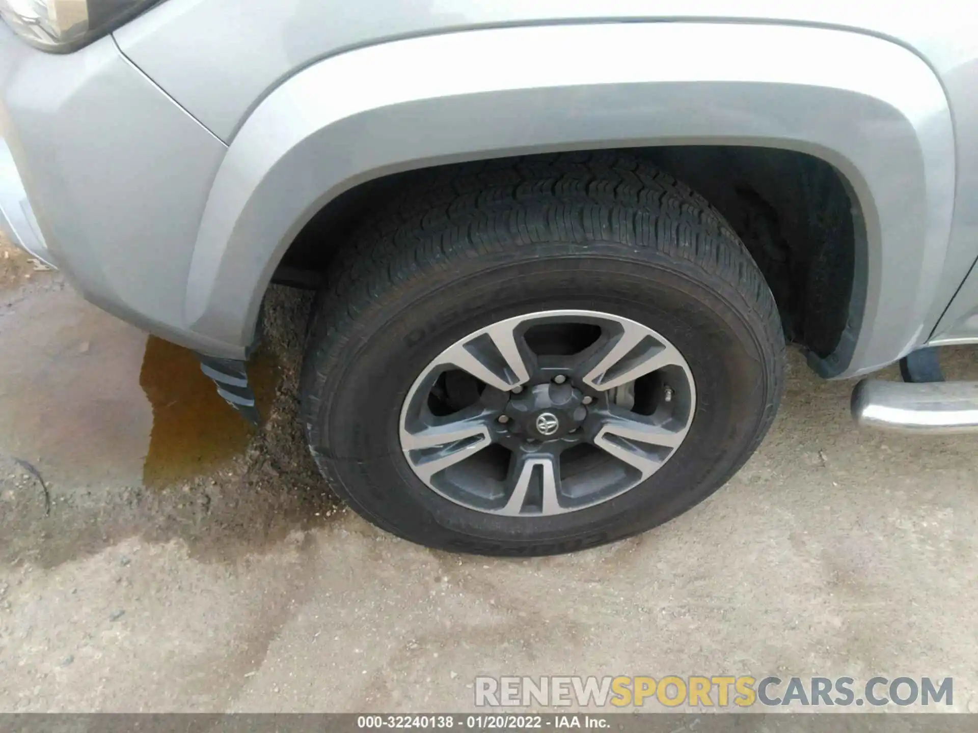 12 Photograph of a damaged car 5TFAZ5CN1KX076173 TOYOTA TACOMA 2WD 2019