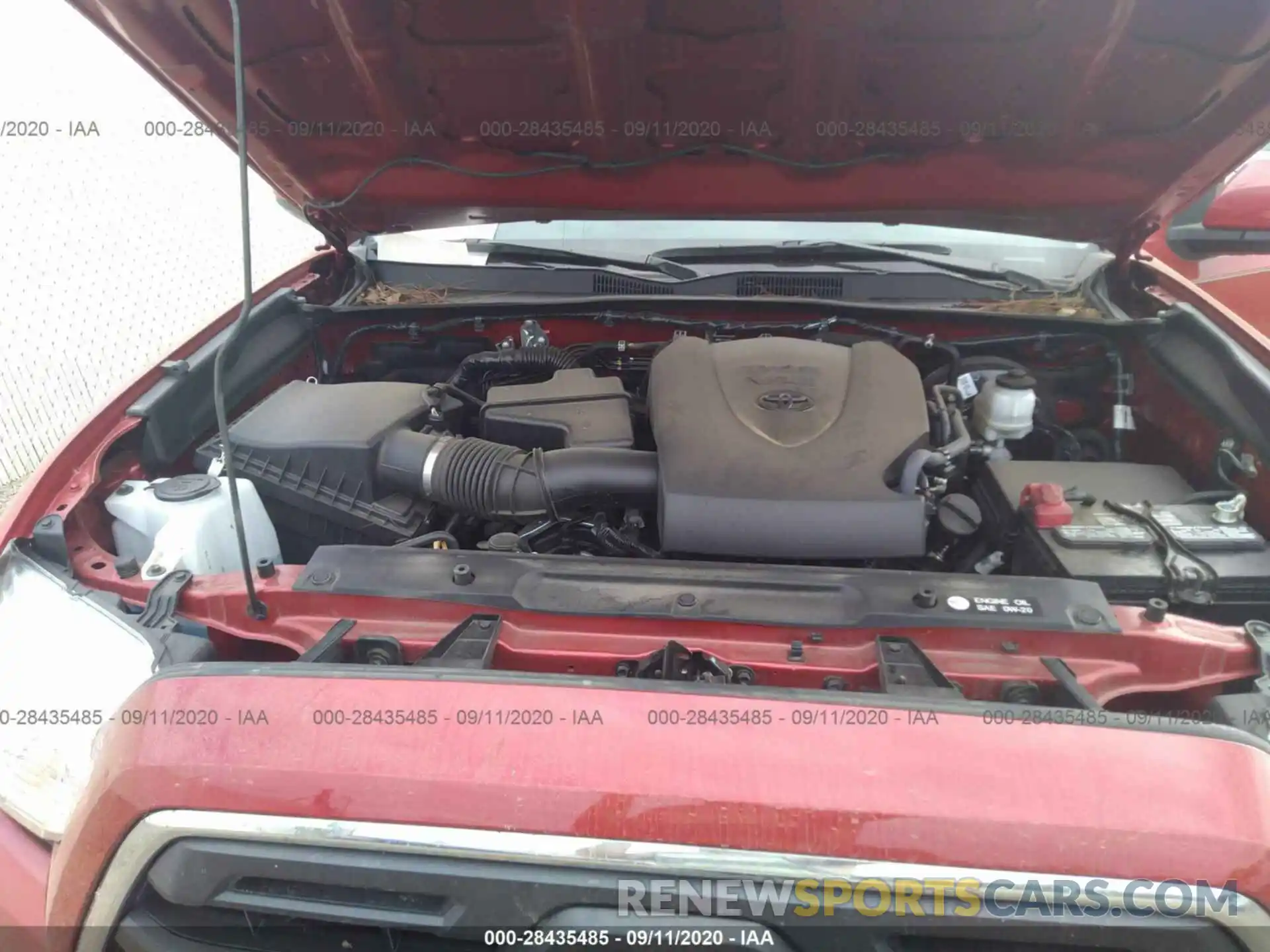 10 Photograph of a damaged car 5TFAZ5CN1KX082295 TOYOTA TACOMA 2WD 2019