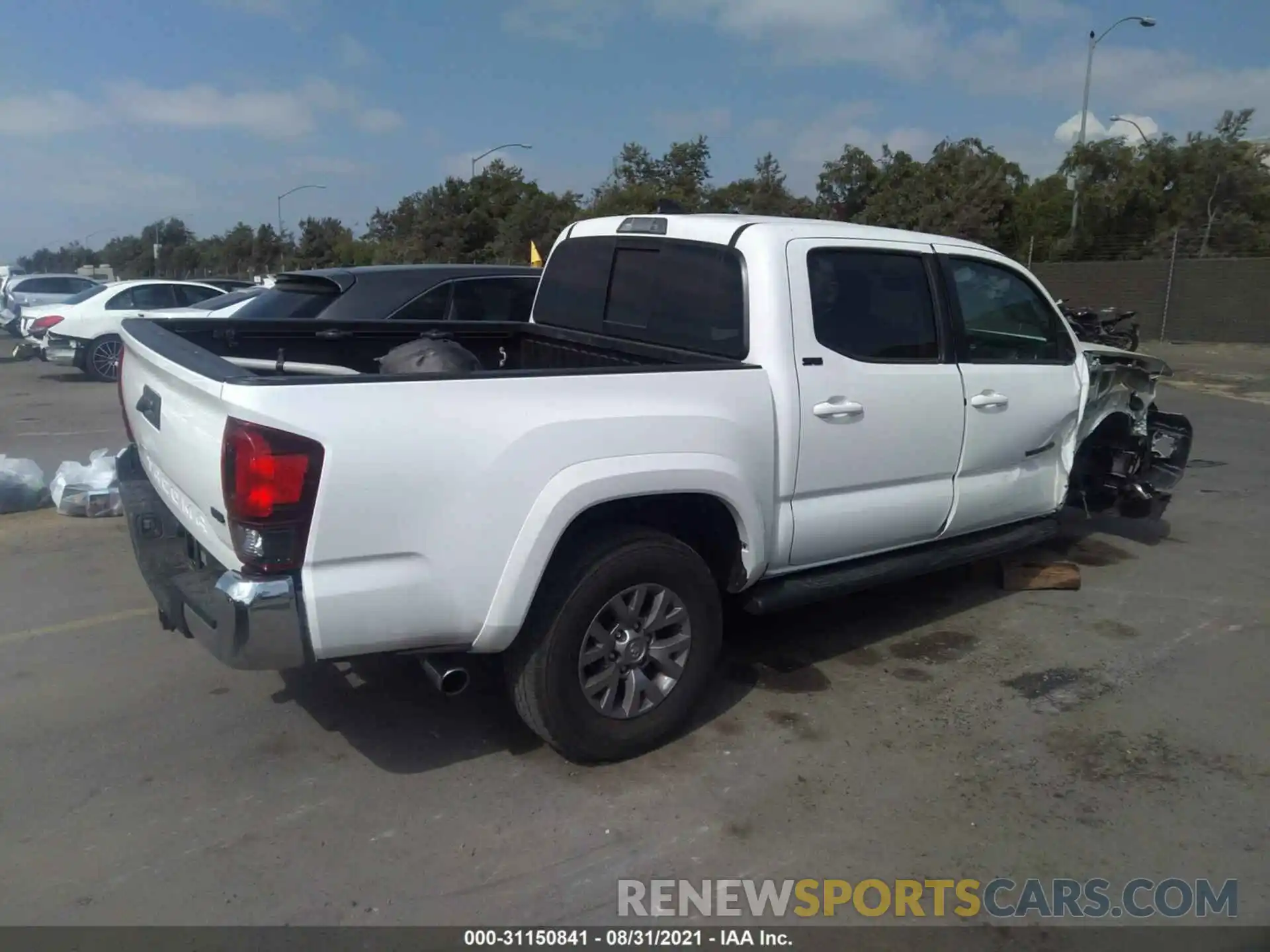 4 Photograph of a damaged car 5TFAZ5CN2KX085206 TOYOTA TACOMA 2WD 2019