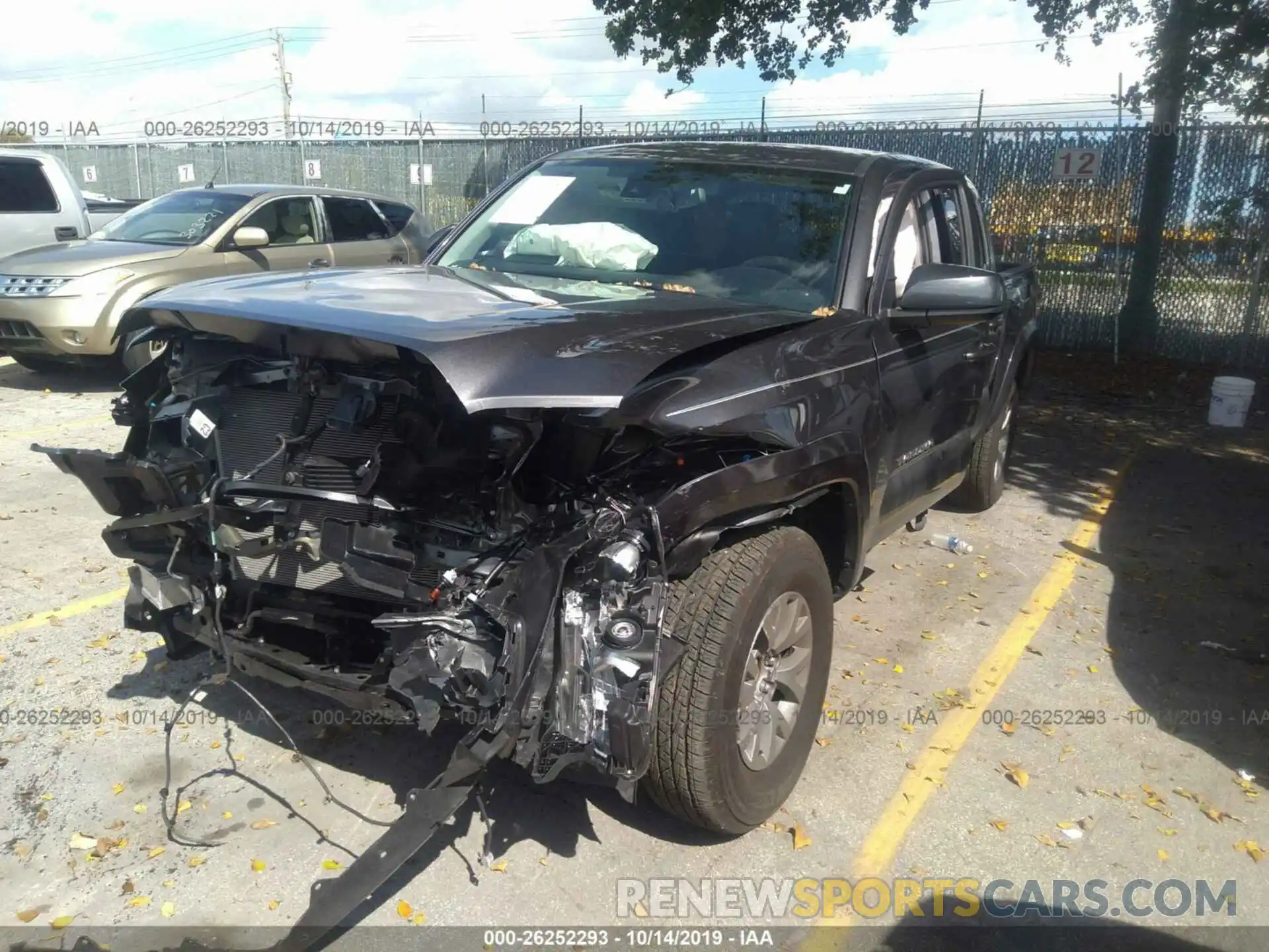 2 Фотография поврежденного автомобиля 5TFAZ5CN3KX079933 TOYOTA TACOMA 2WD 2019