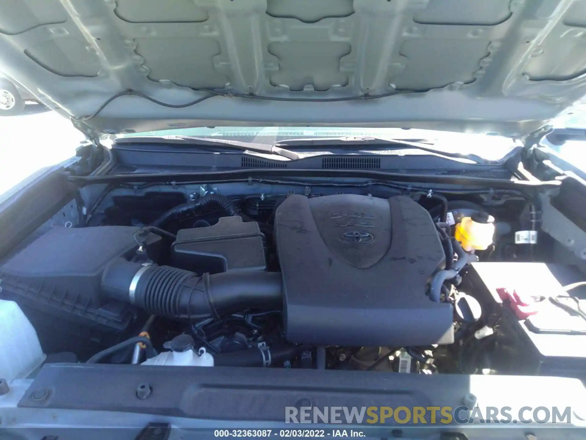 10 Photograph of a damaged car 5TFAZ5CN4KX080458 TOYOTA TACOMA 2WD 2019