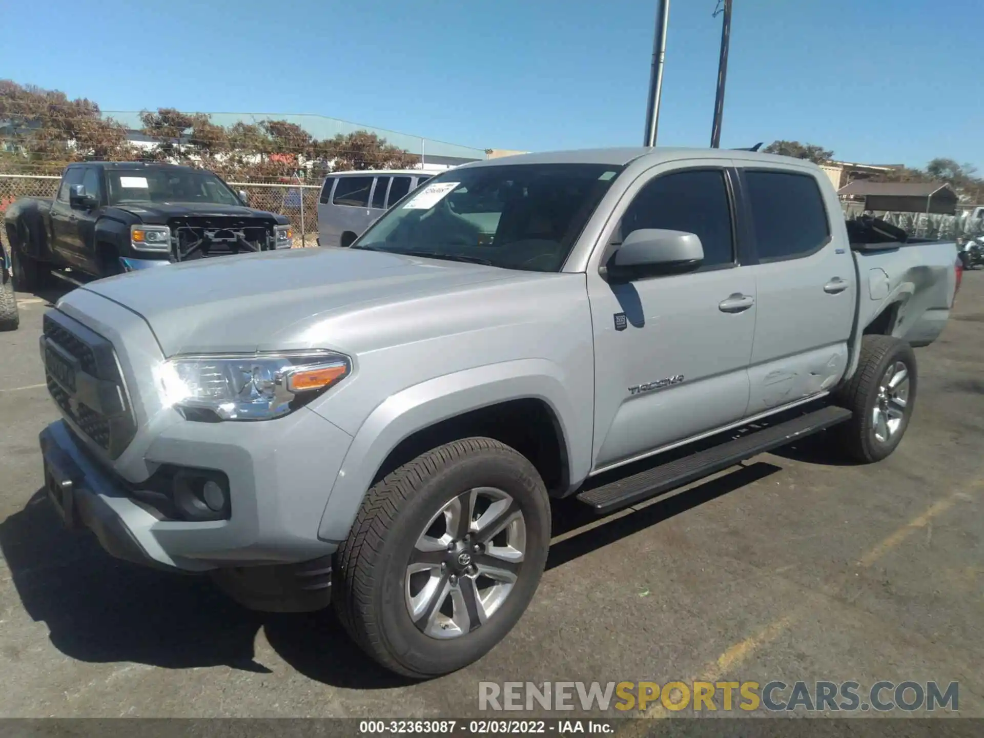 2 Photograph of a damaged car 5TFAZ5CN4KX080458 TOYOTA TACOMA 2WD 2019