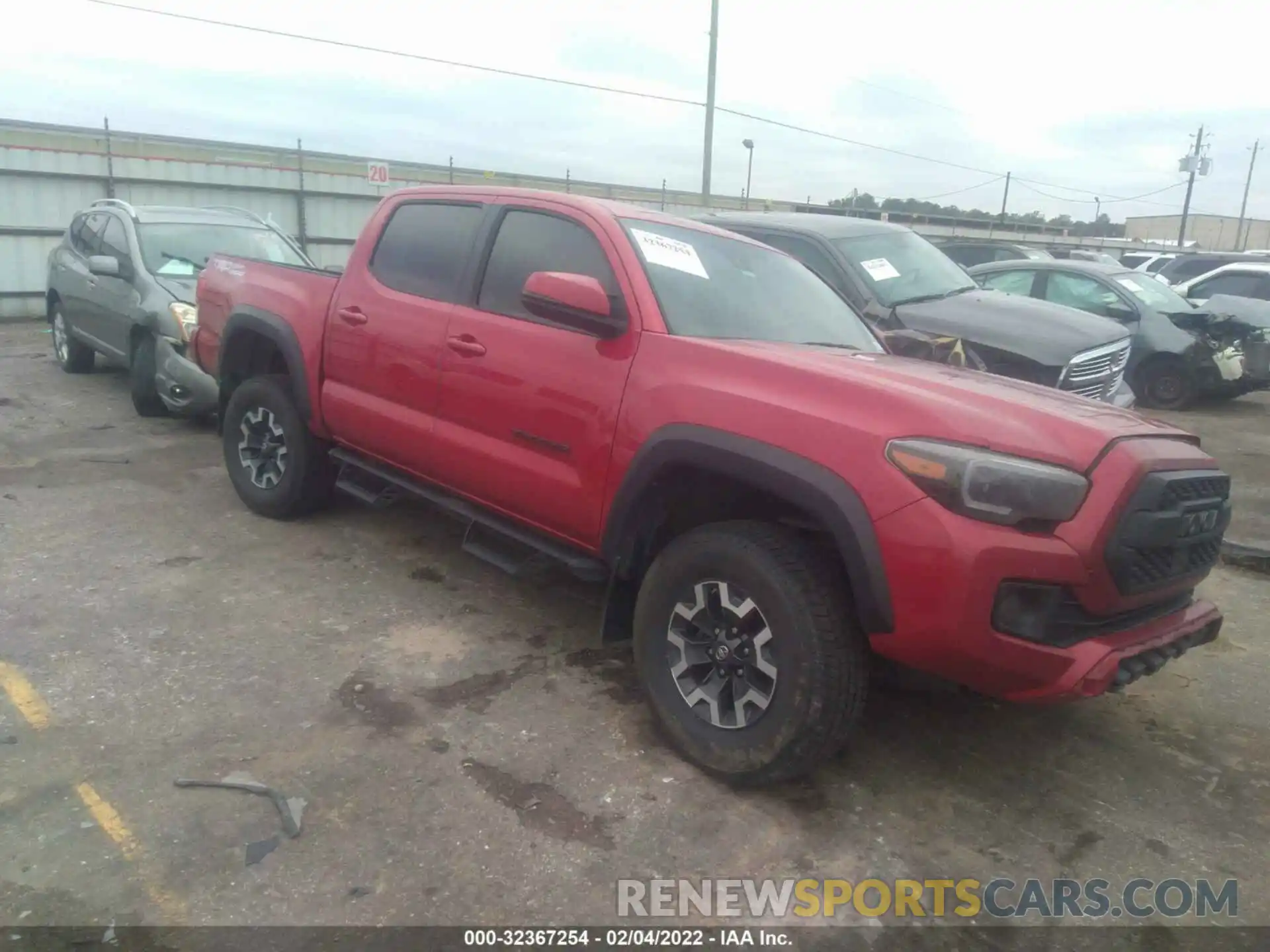 1 Photograph of a damaged car 5TFAZ5CN5KX074748 TOYOTA TACOMA 2WD 2019