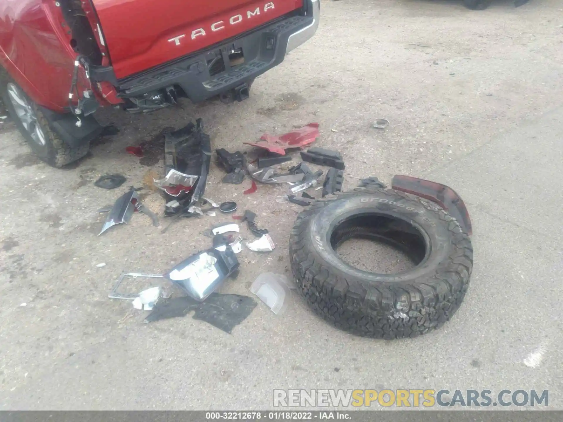 12 Photograph of a damaged car 5TFAZ5CN5KX077620 TOYOTA TACOMA 2WD 2019