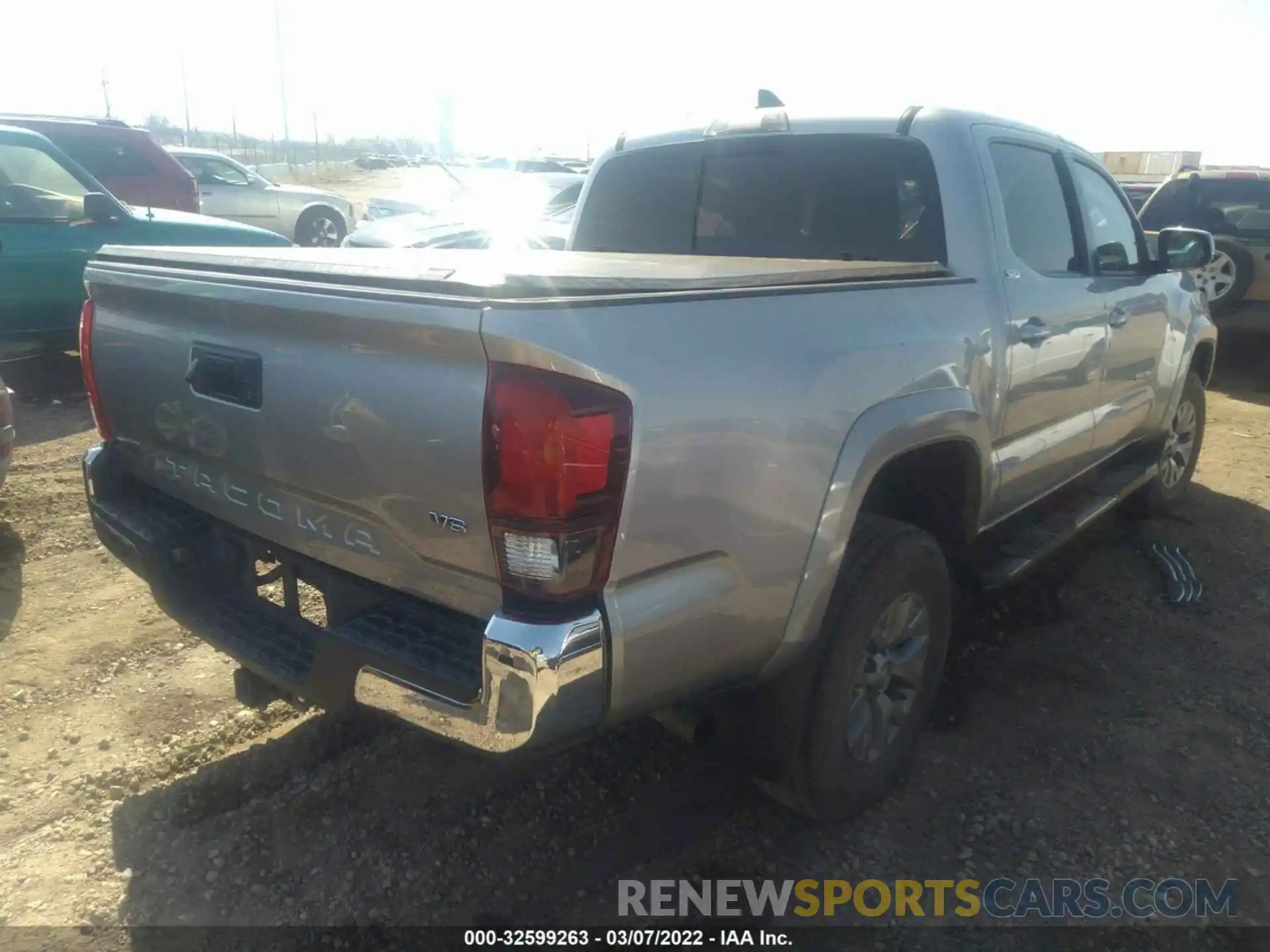 4 Фотография поврежденного автомобиля 5TFAZ5CN5KX077875 TOYOTA TACOMA 2WD 2019